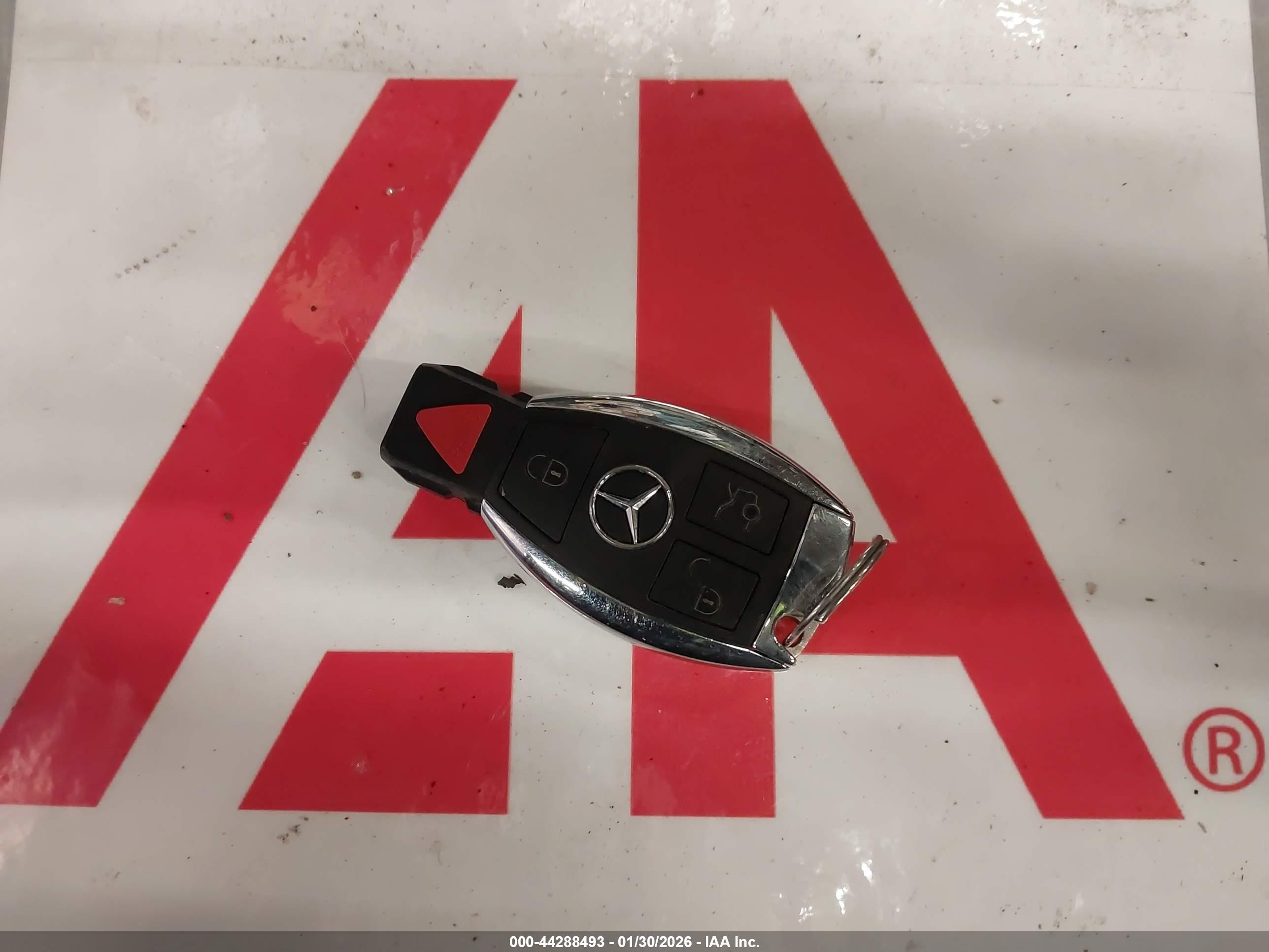 MERCEDES-BENZ GLA image 11