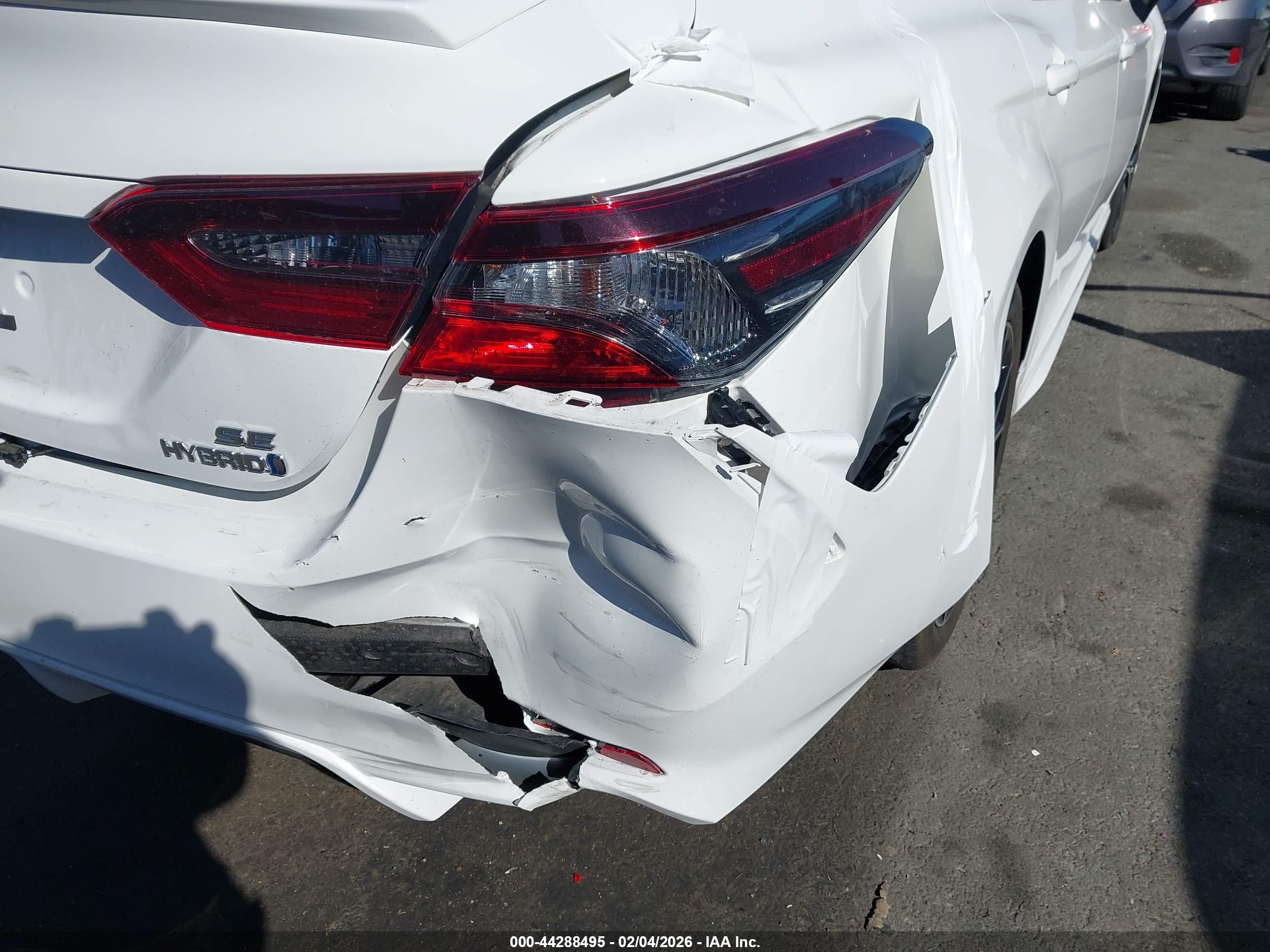 TOYOTA CAMRY image 6