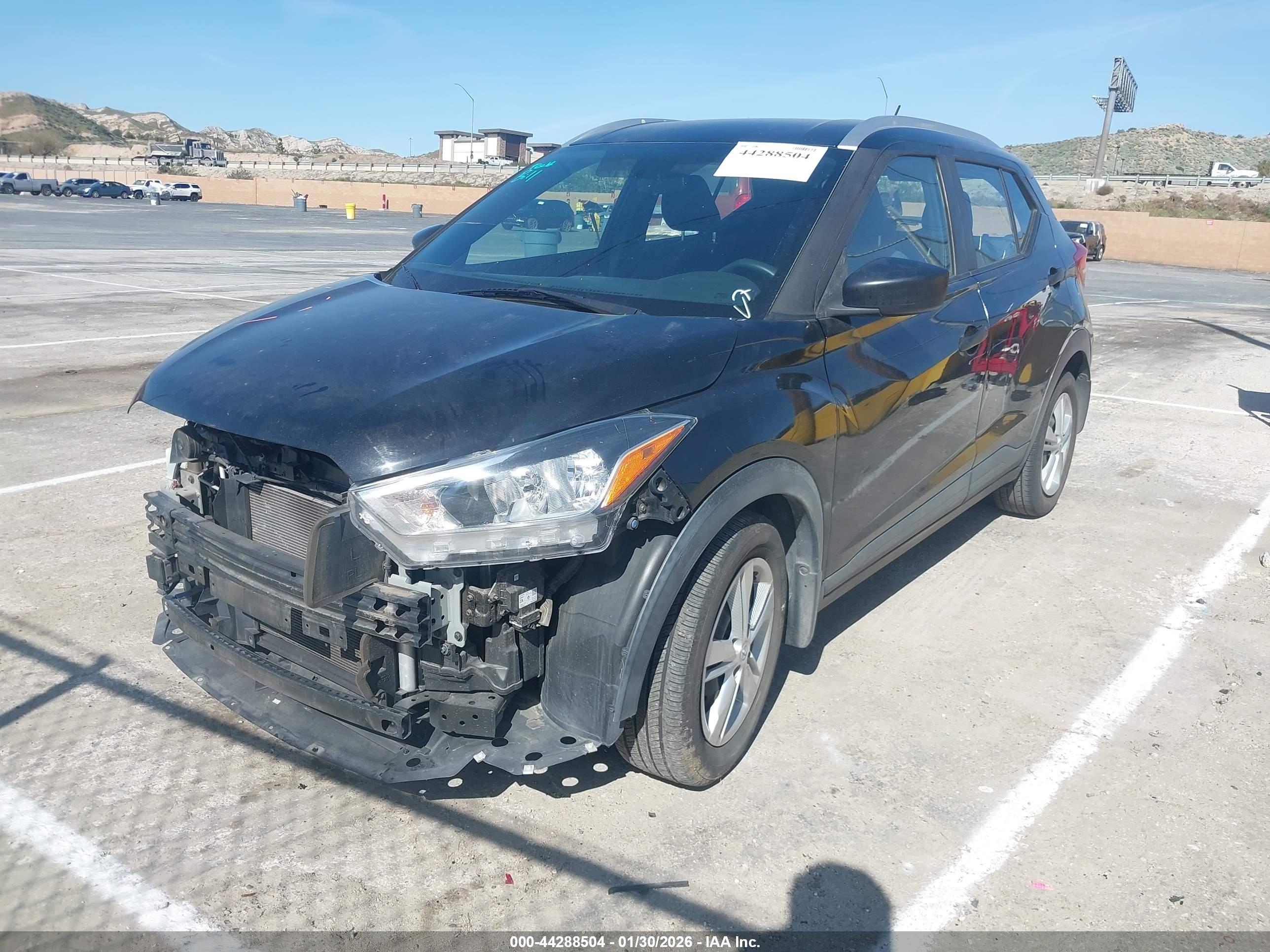 NISSAN KICKS image 2