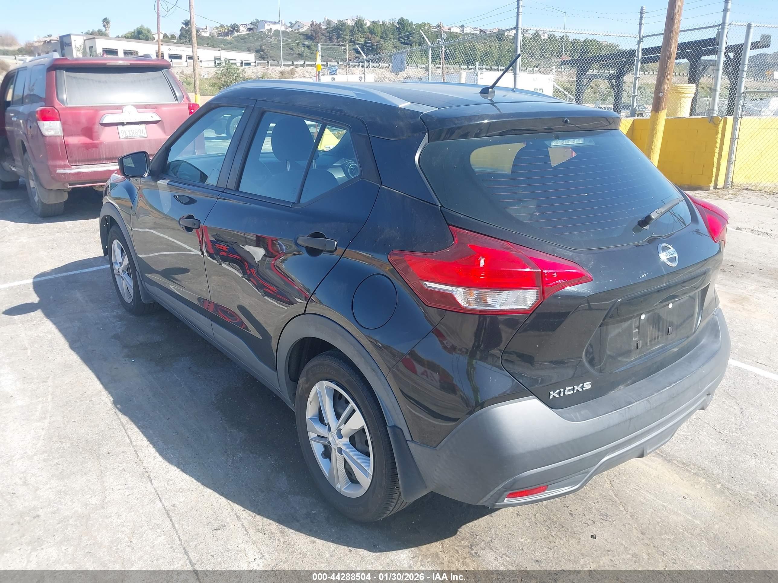 NISSAN KICKS image 3