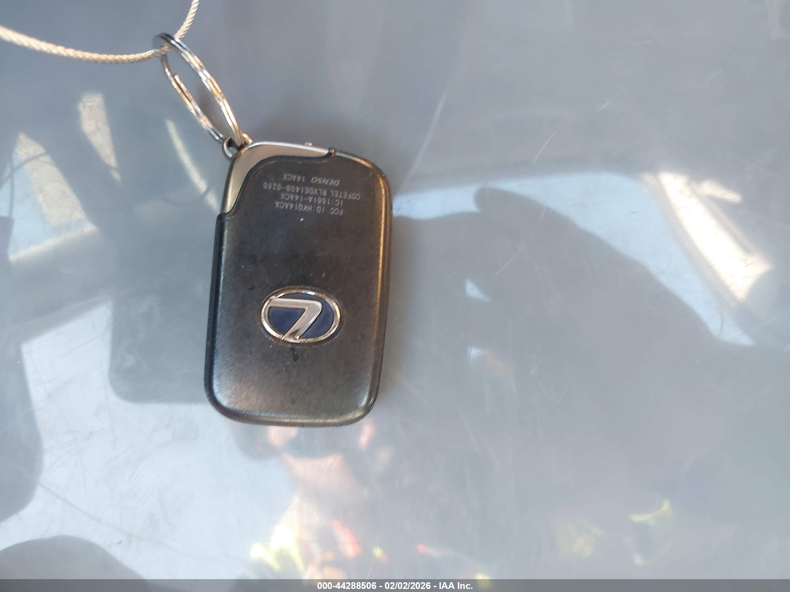 LEXUS CT image 11
