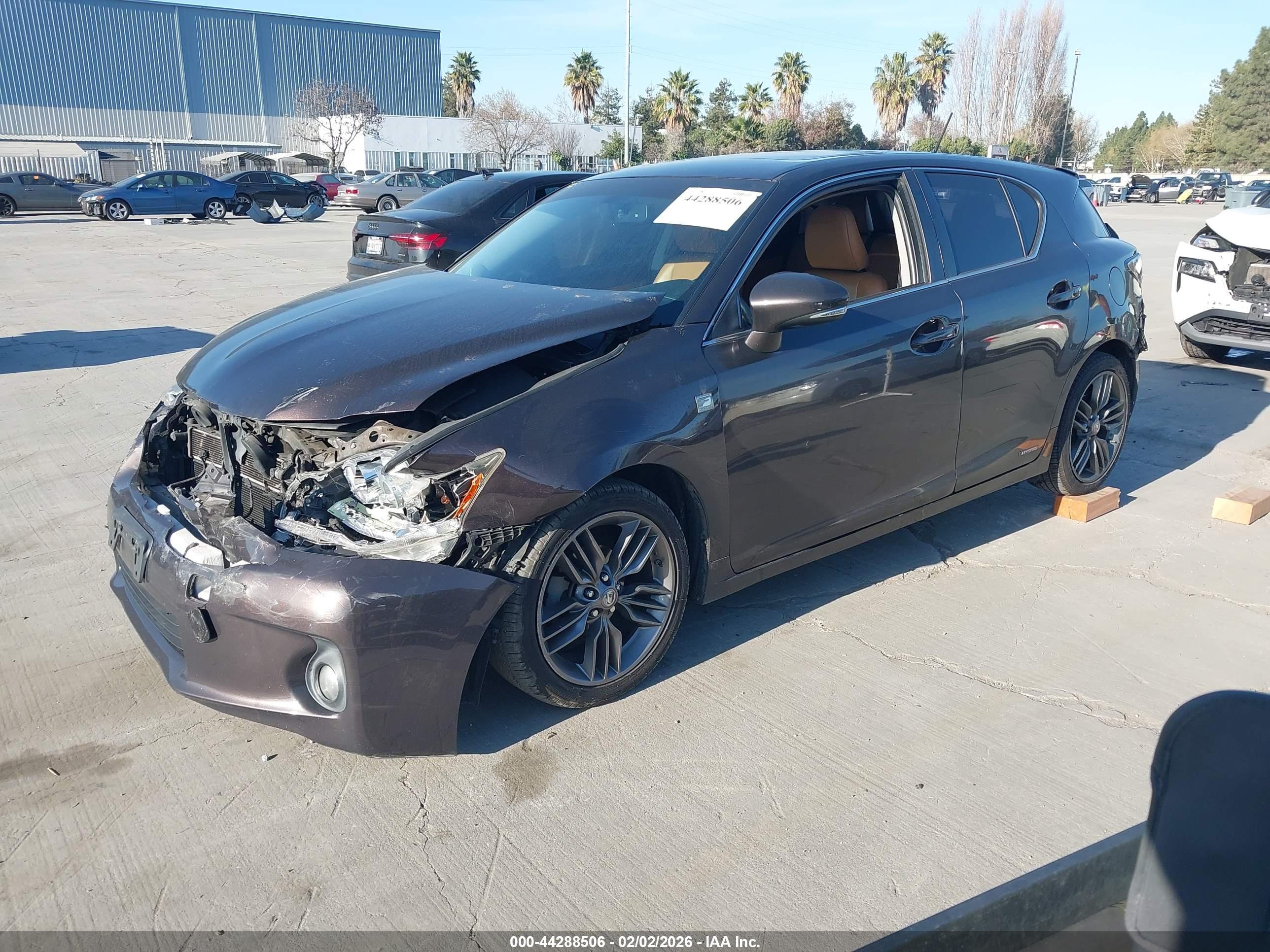 LEXUS CT image 2