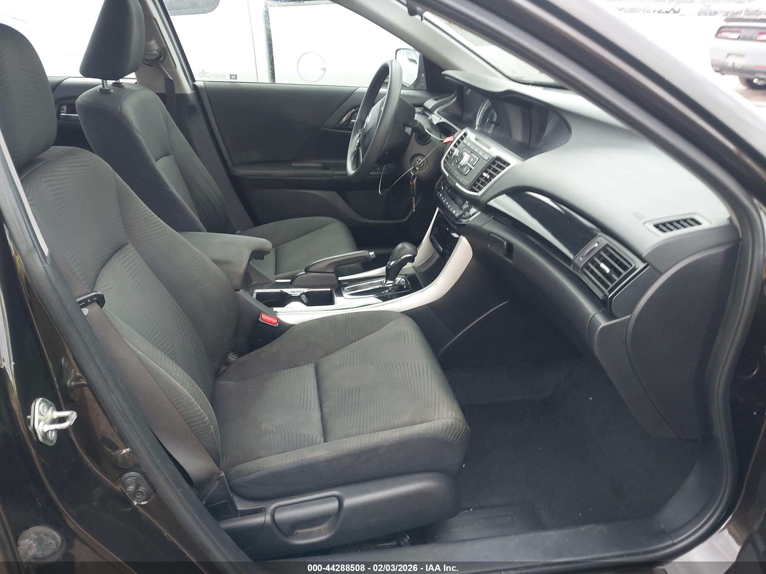 HONDA ACCORD image 5