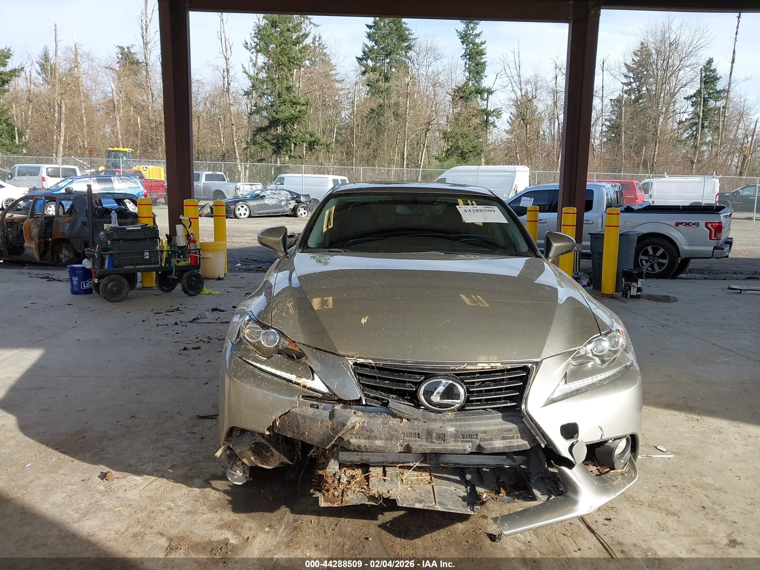 LEXUS IS image 6