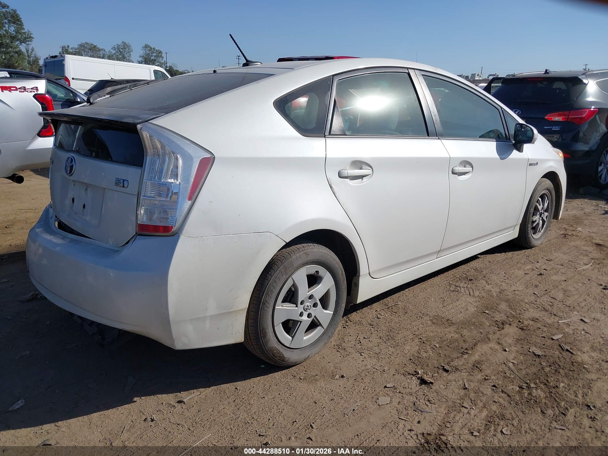TOYOTA PRIUS image 4