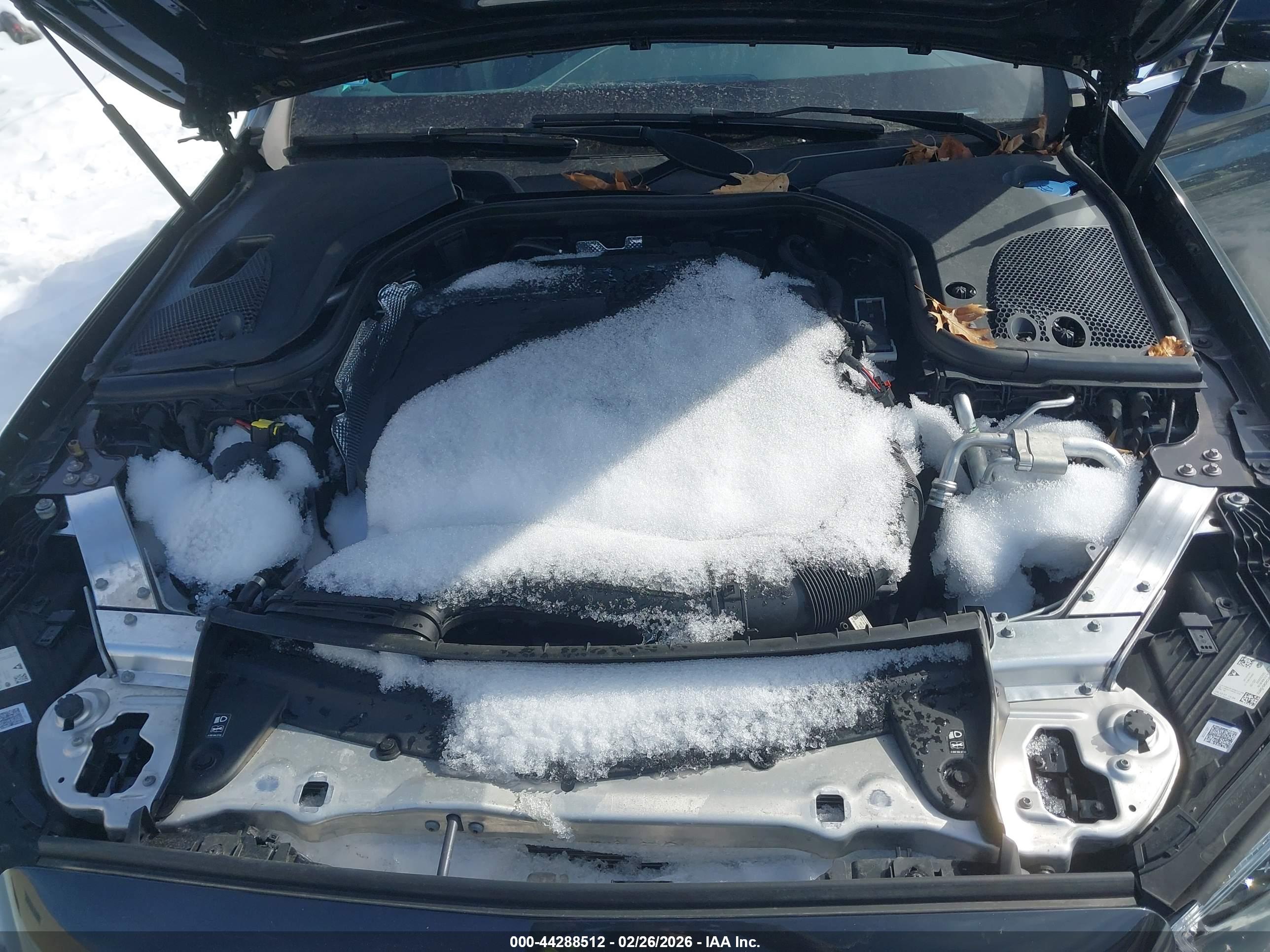 MERCEDES-BENZ E image 10