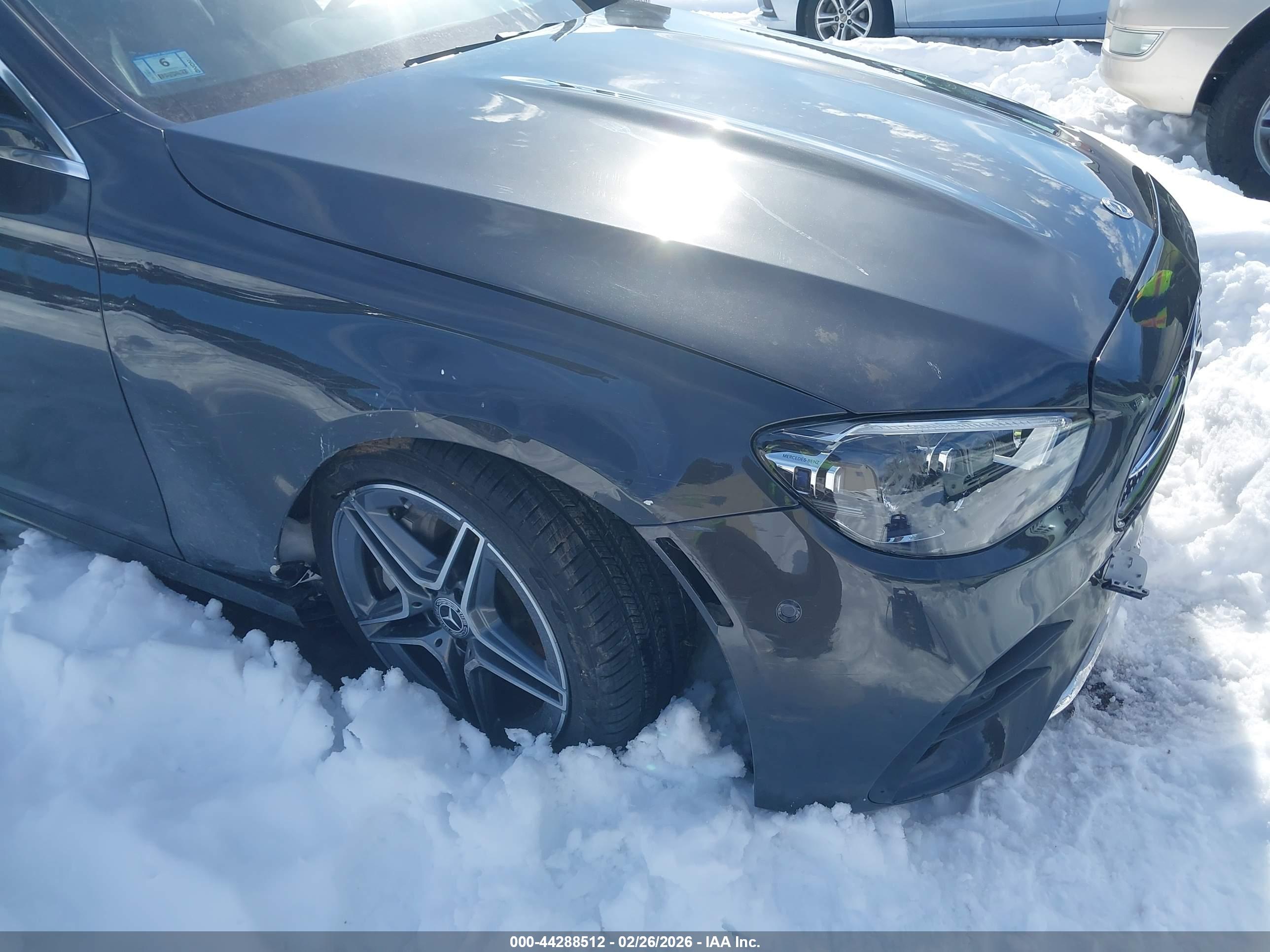 MERCEDES-BENZ E image 6