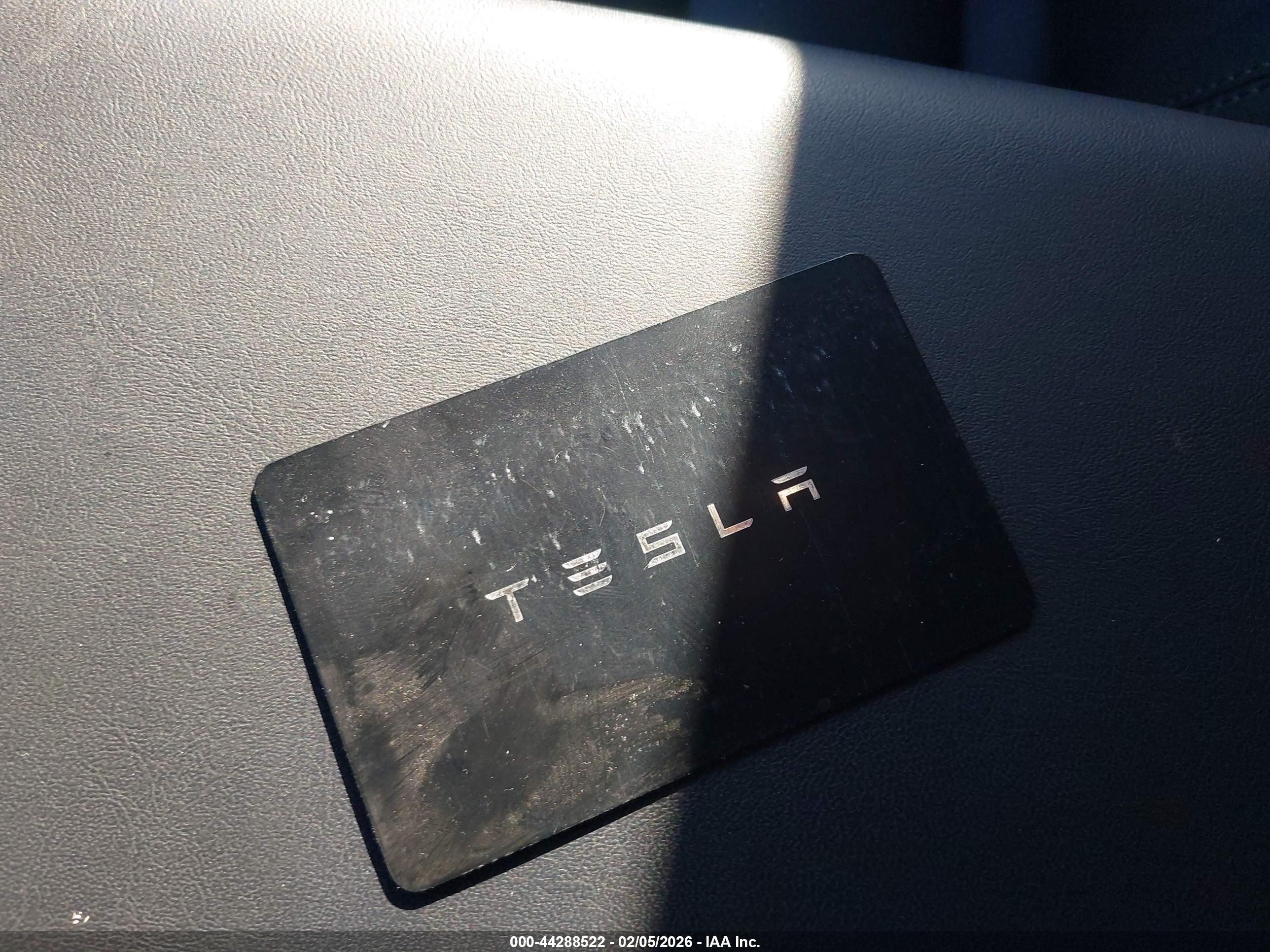TESLA MODEL image 11