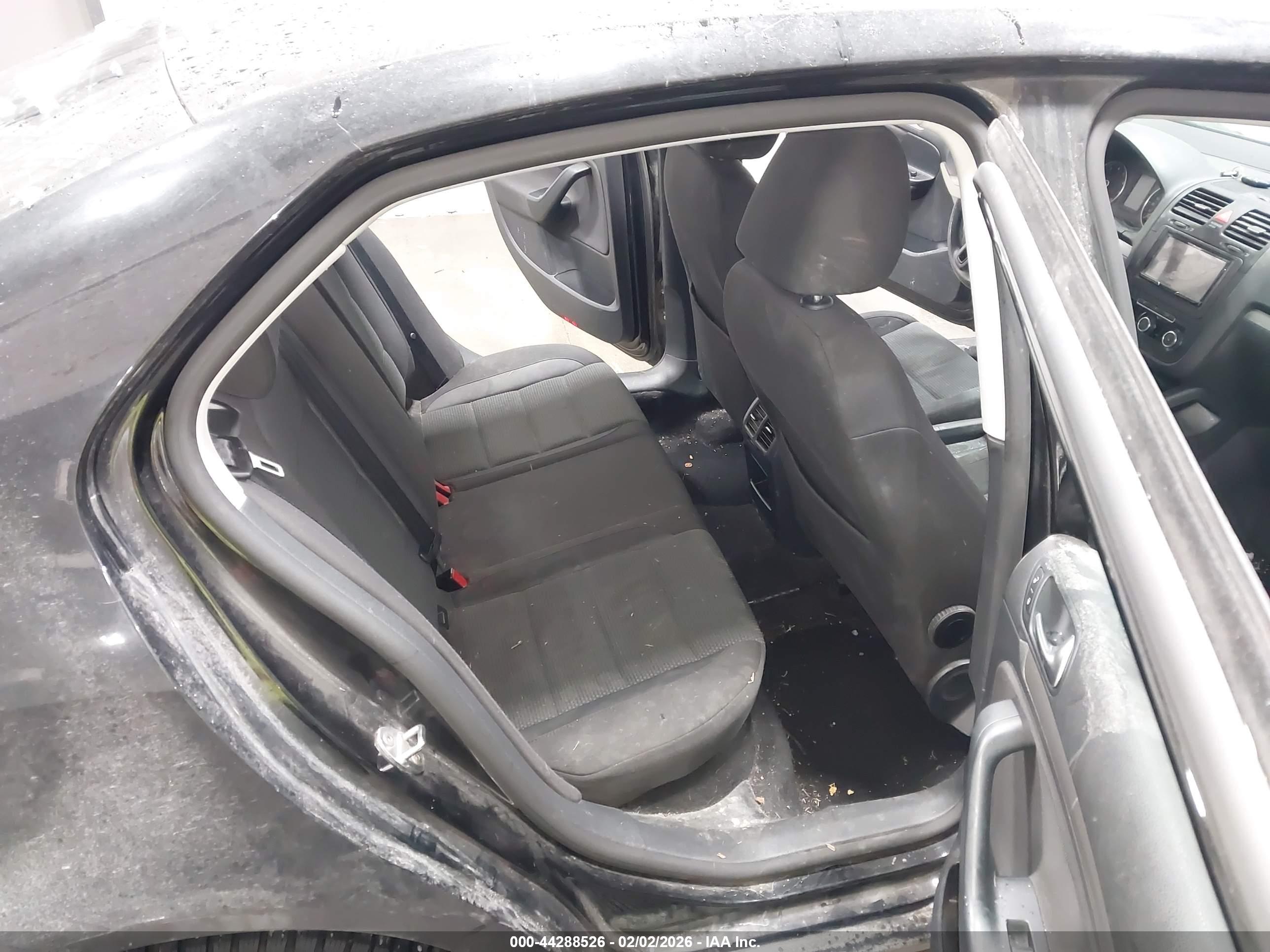 VOLKSWAGEN JETTA image 8