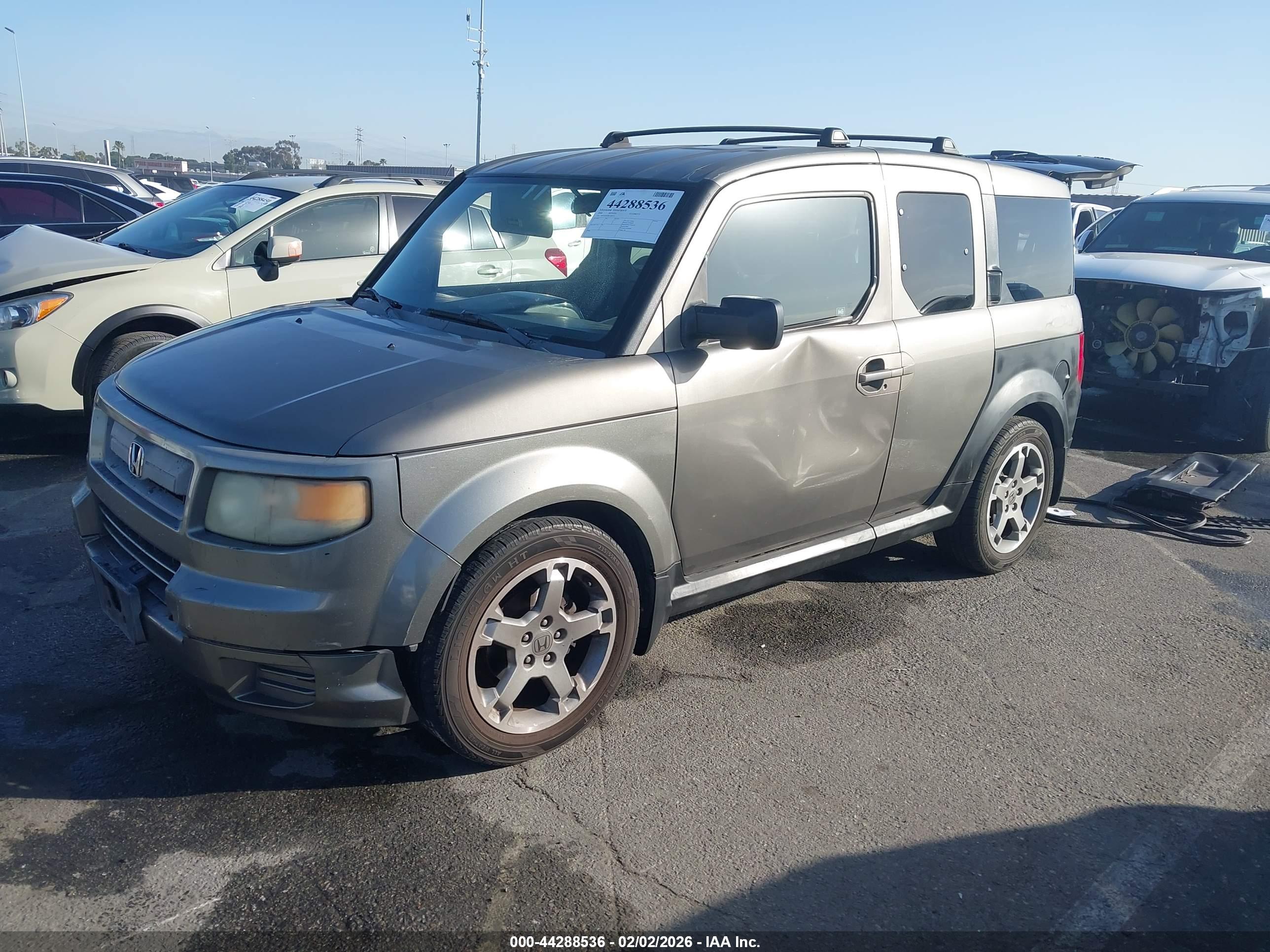HONDA ELEMENT image 2