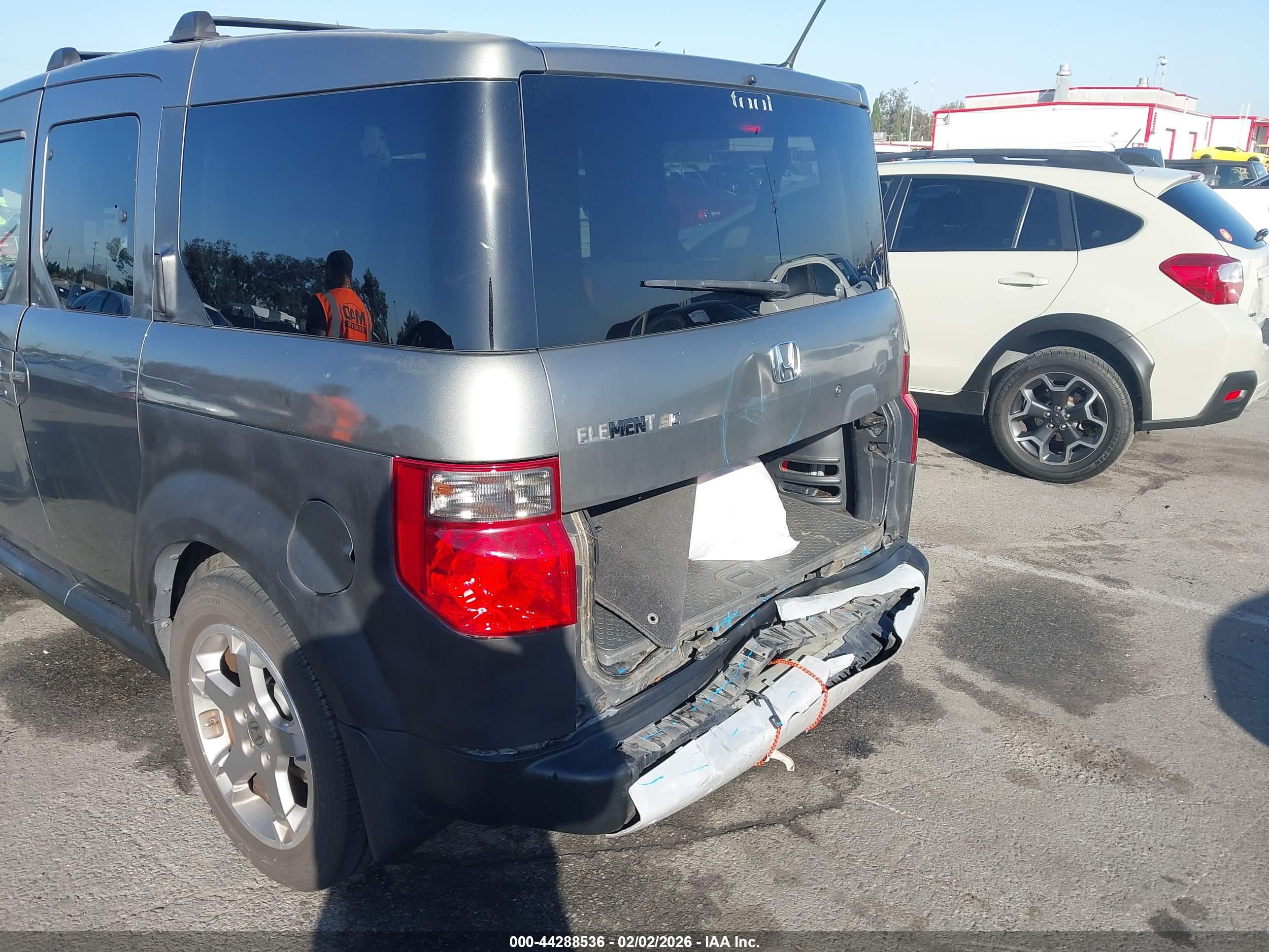 HONDA ELEMENT image 6