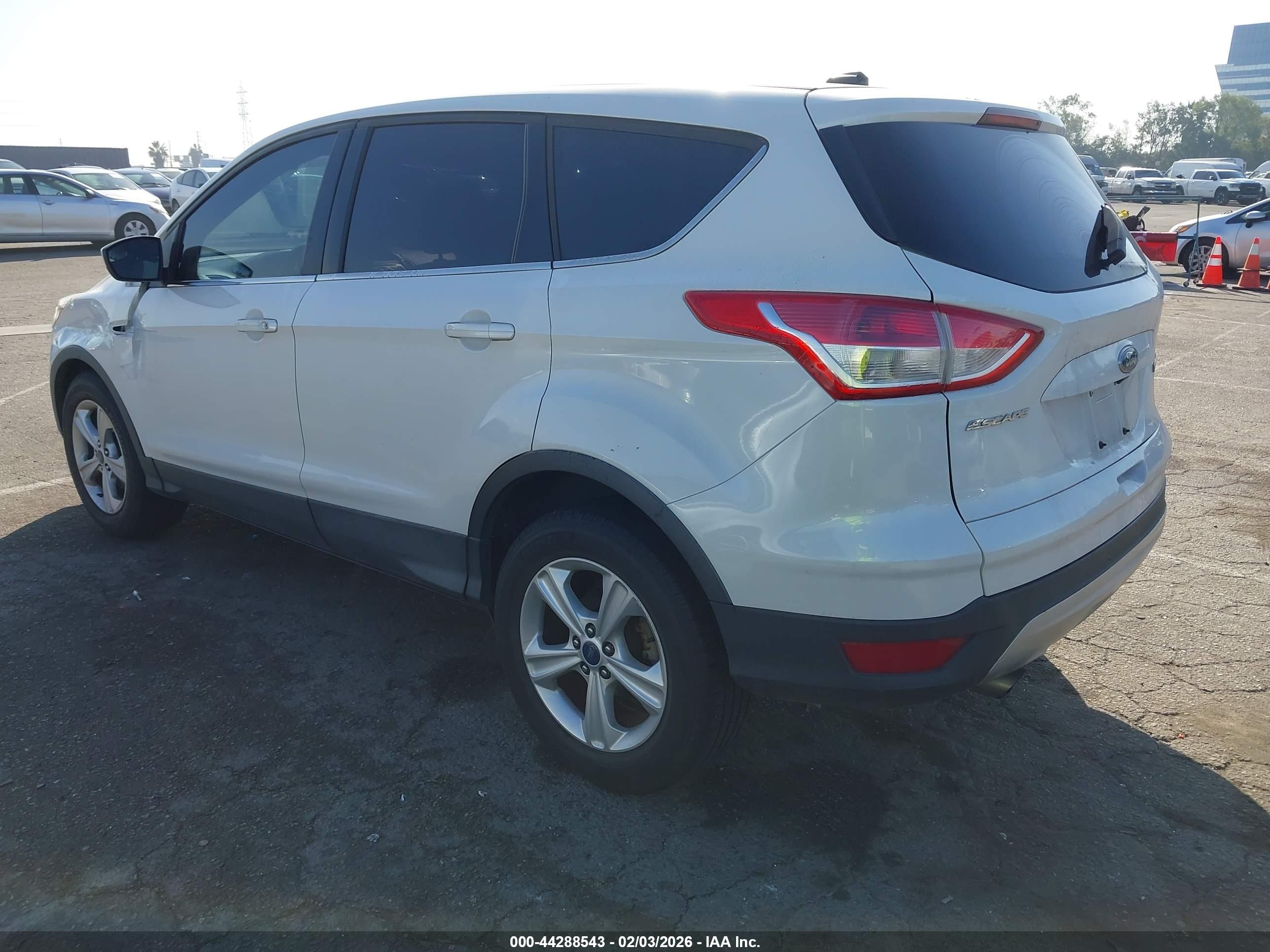 FORD ESCAPE image 3
