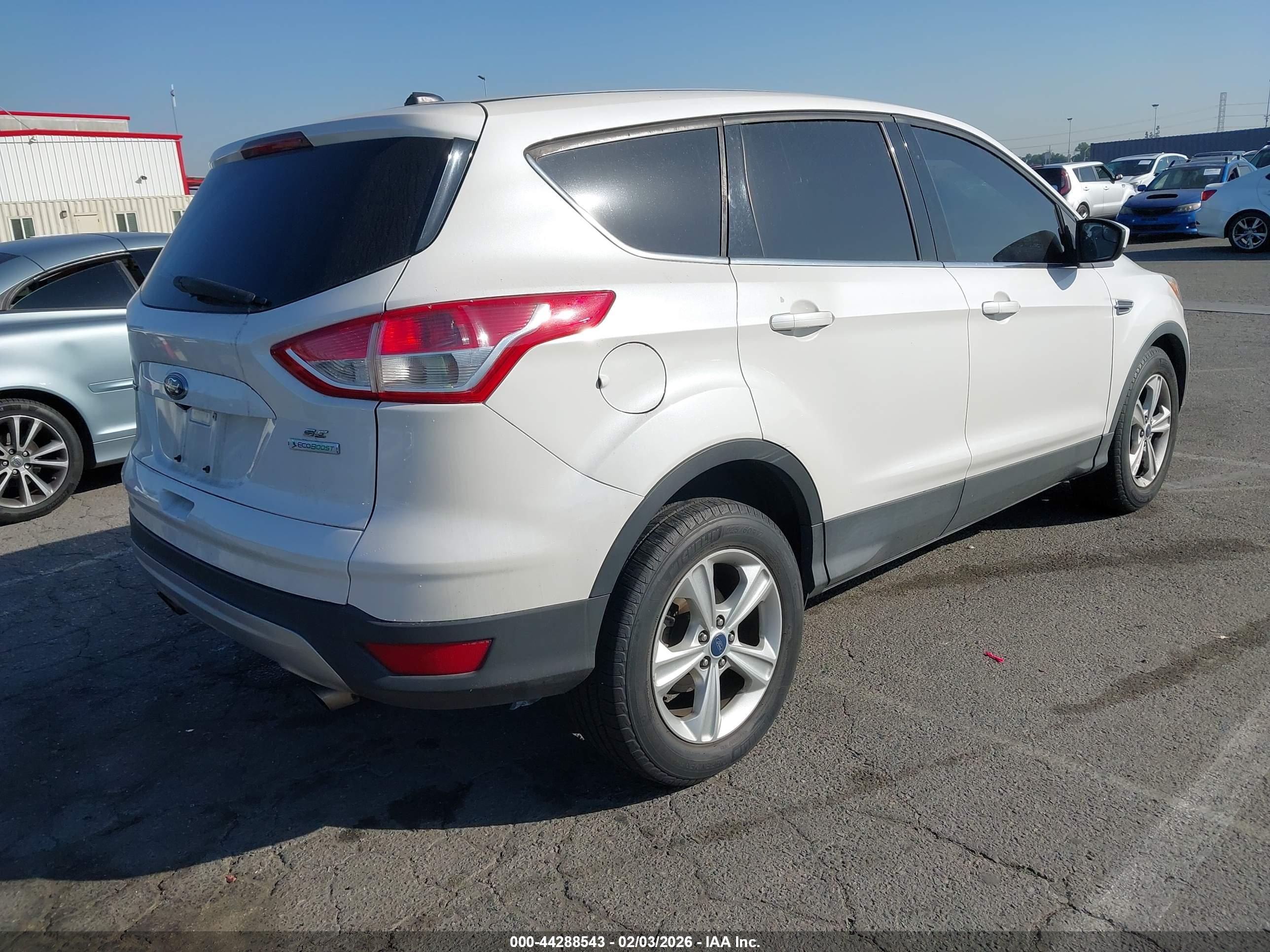 FORD ESCAPE image 4