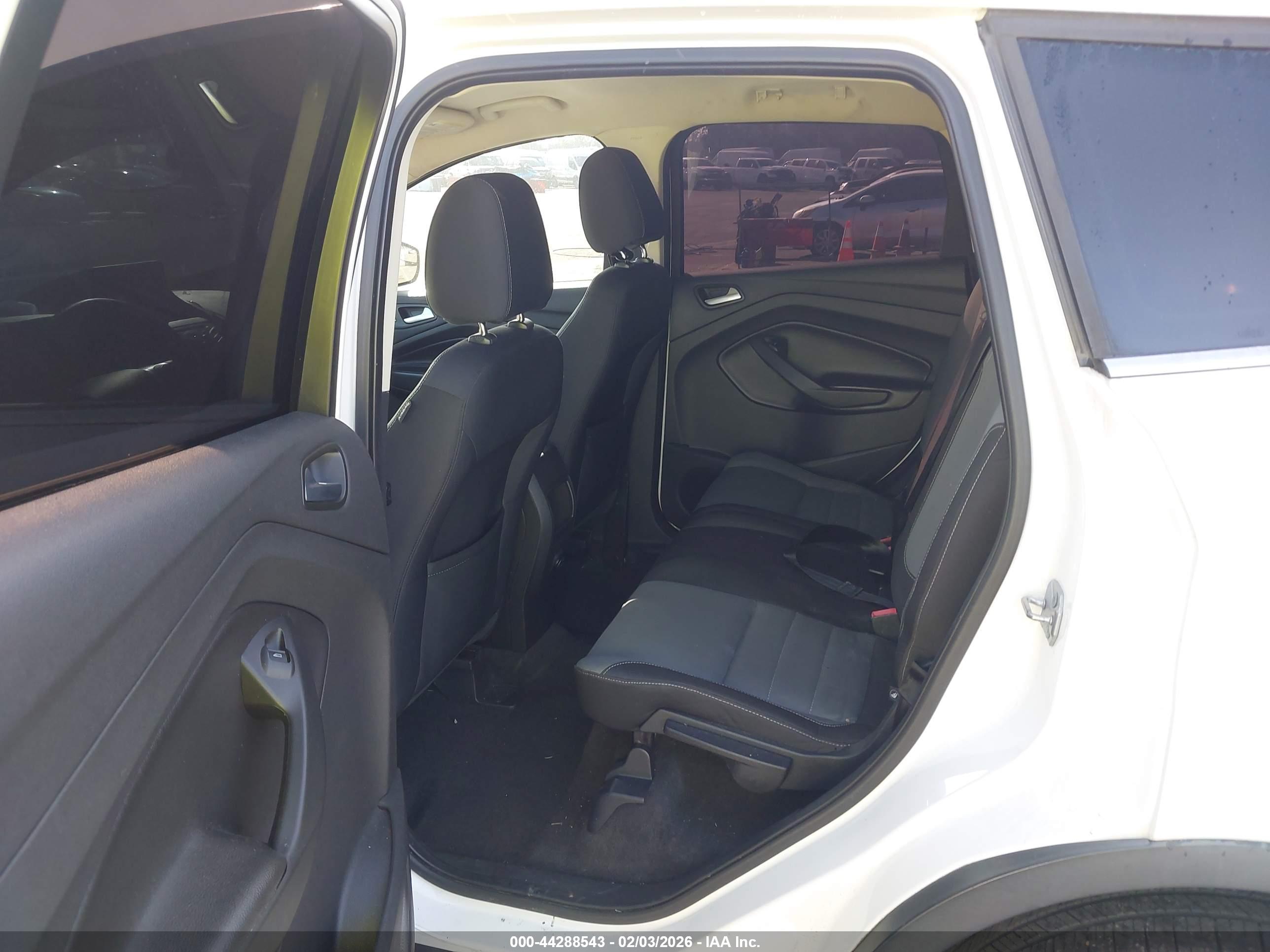 FORD ESCAPE image 8