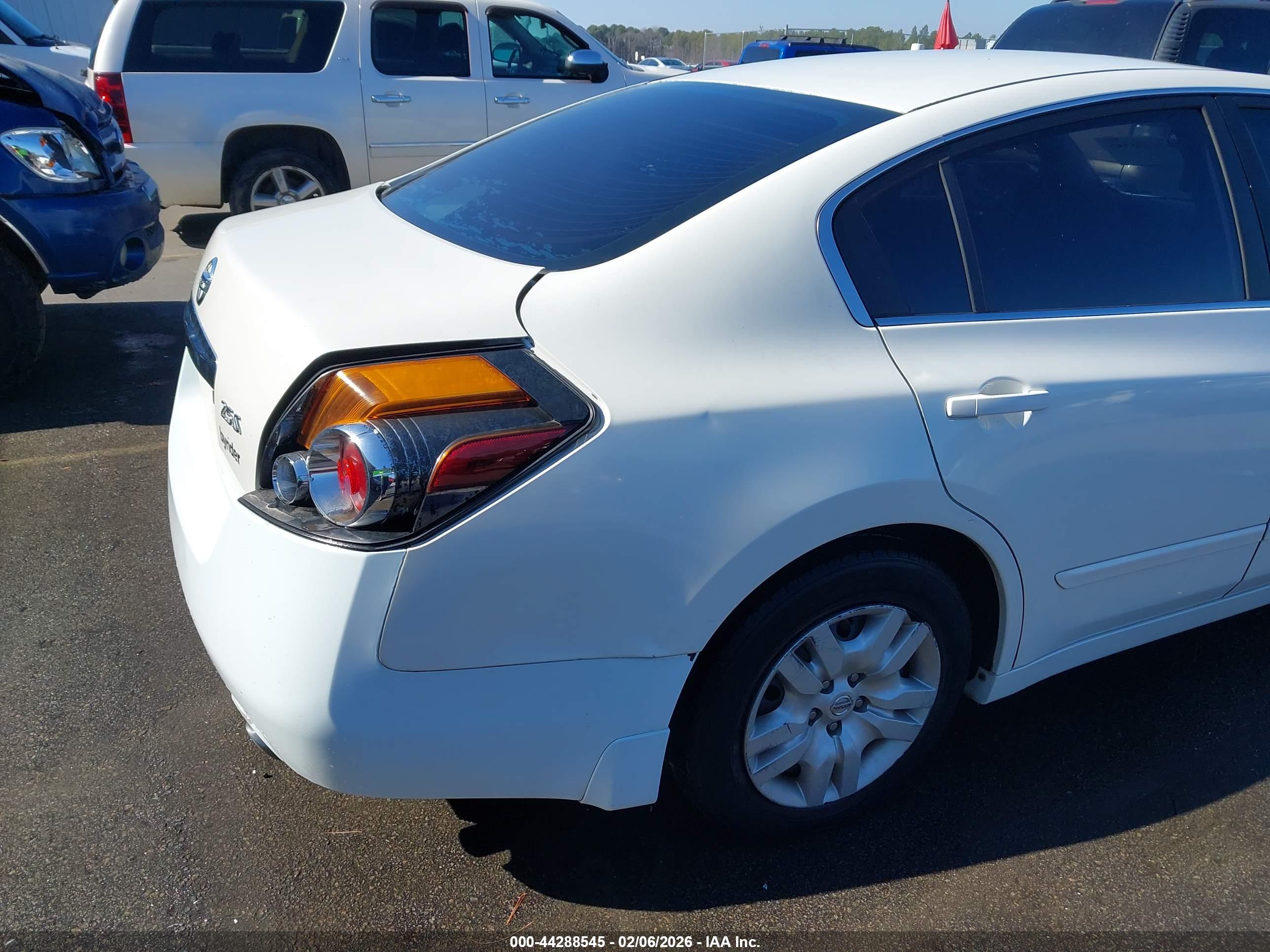 NISSAN ALTIMA image 6