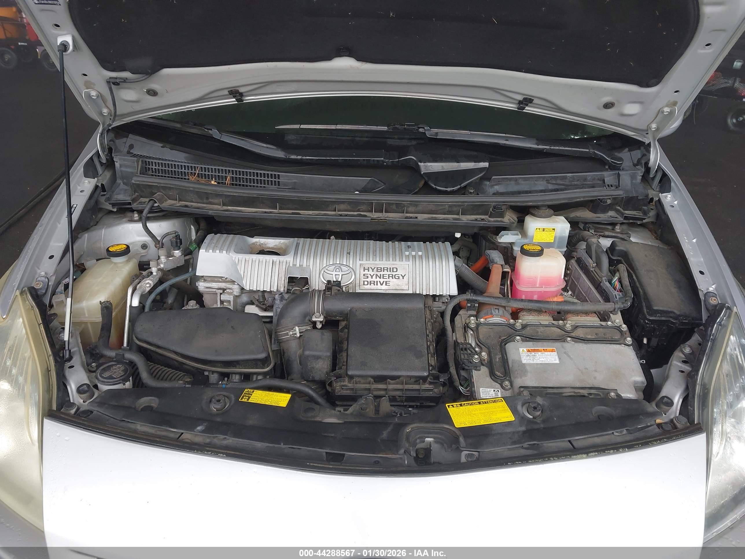 TOYOTA PRIUS image 10