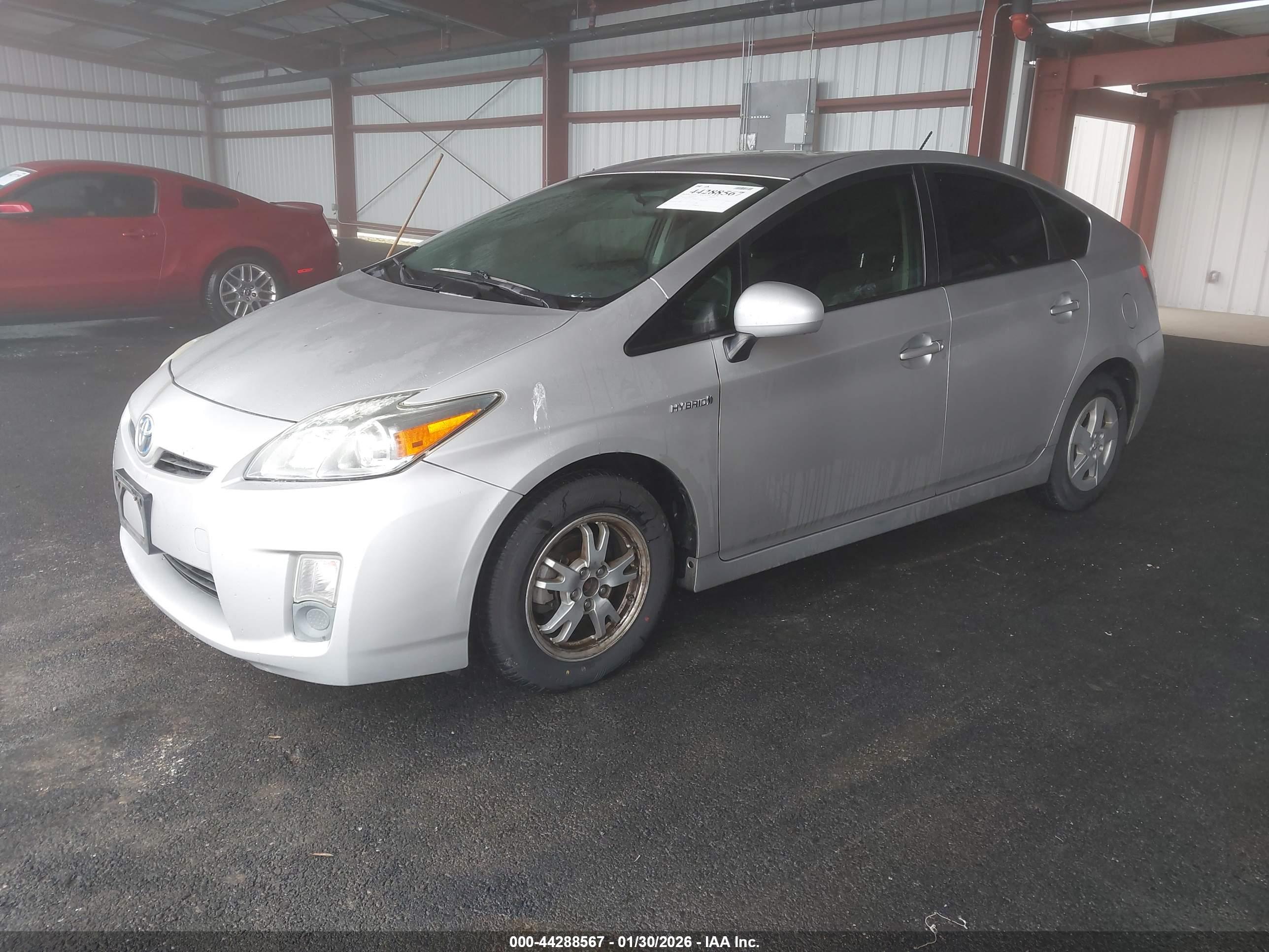 TOYOTA PRIUS image 2