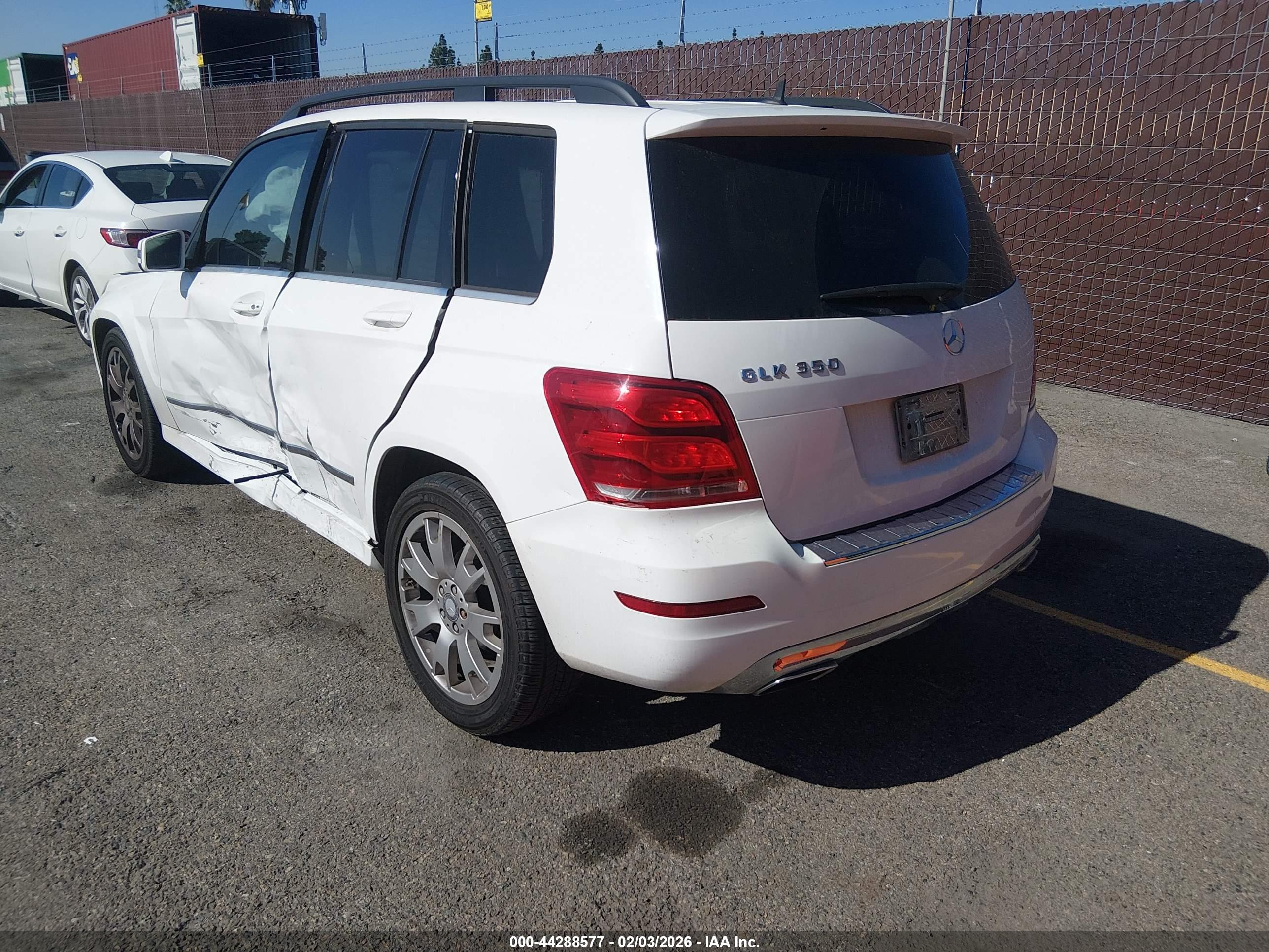 MERCEDES-BENZ GLK image 3