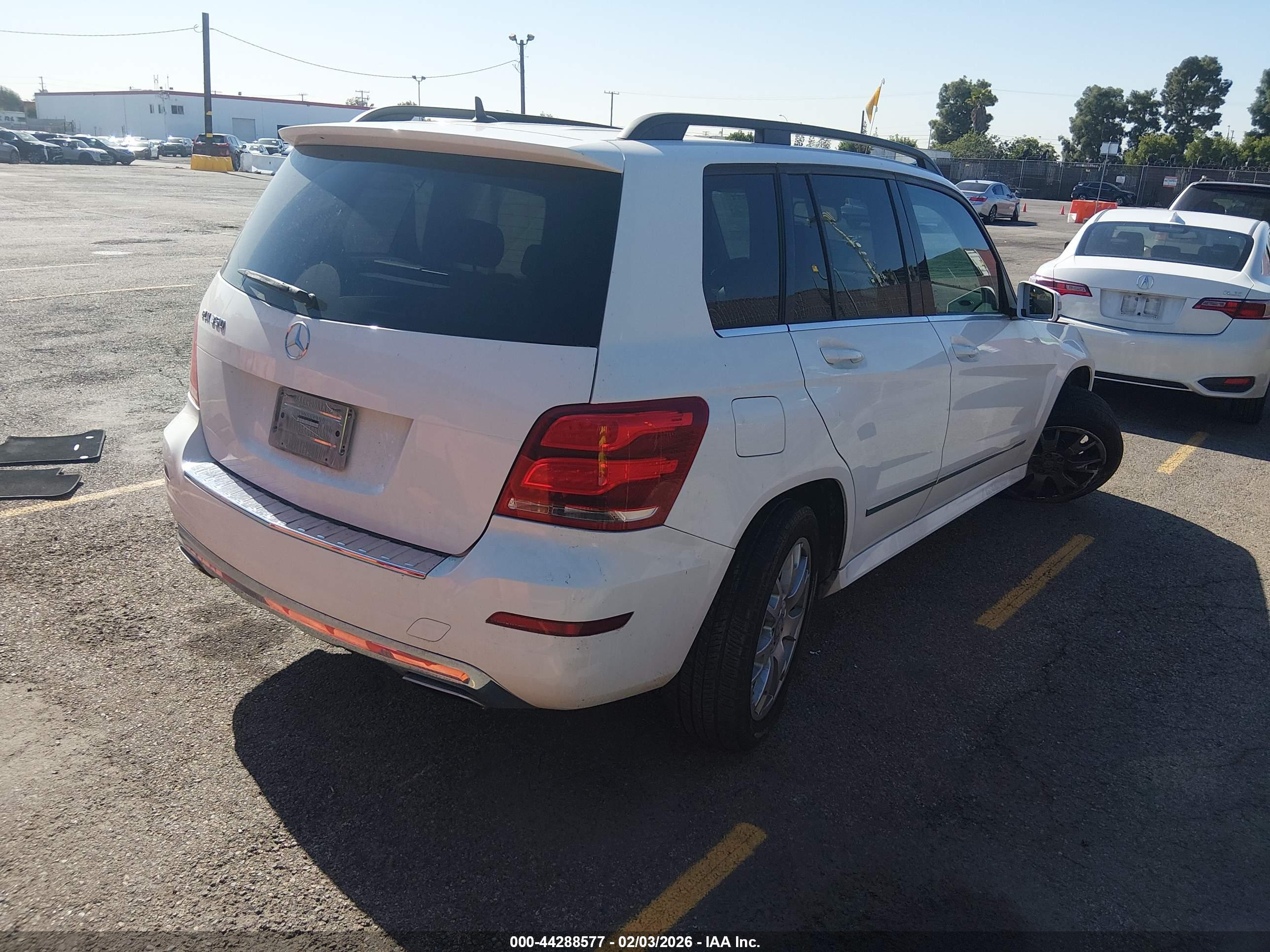 MERCEDES-BENZ GLK image 4