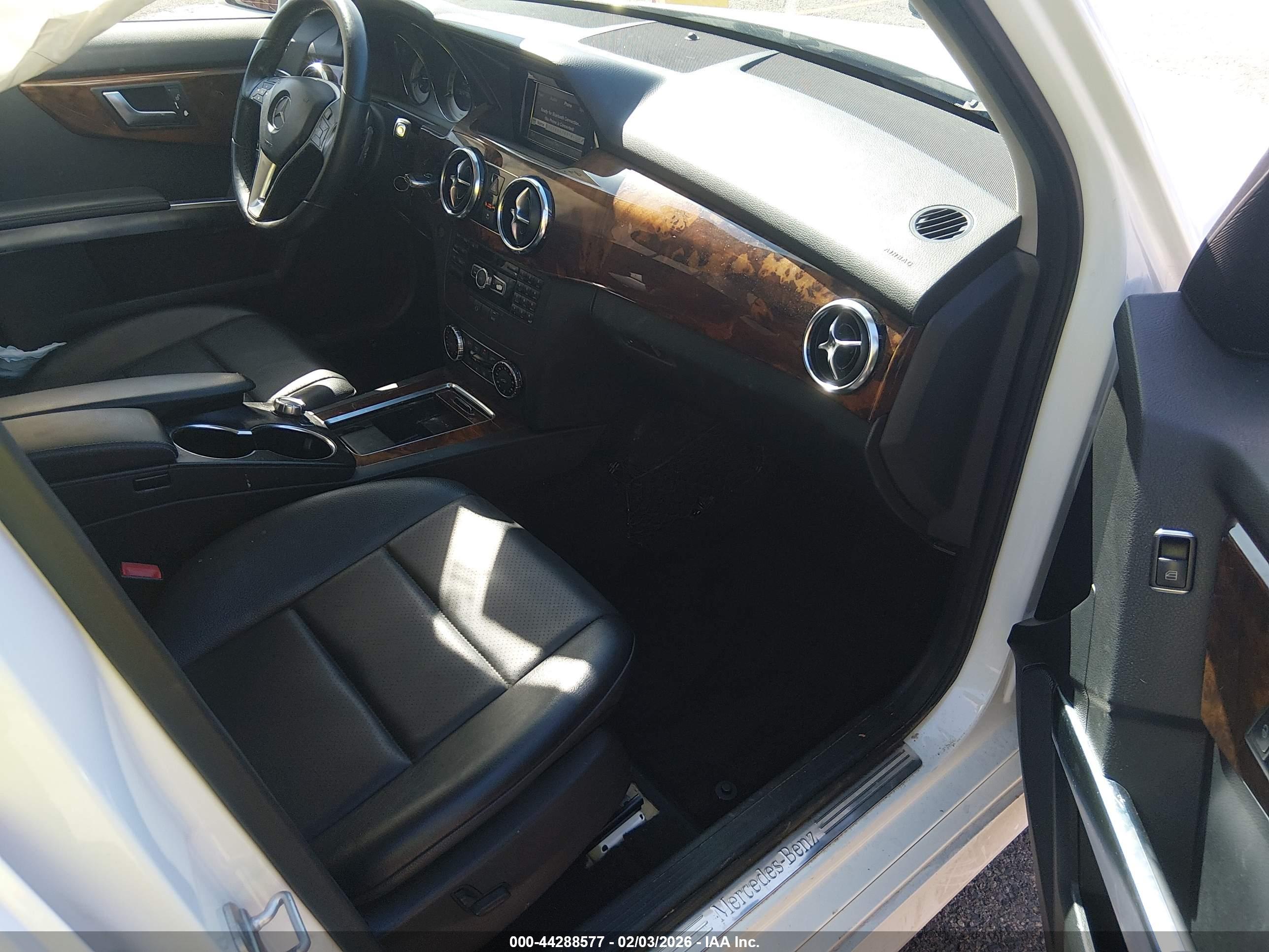 MERCEDES-BENZ GLK image 5