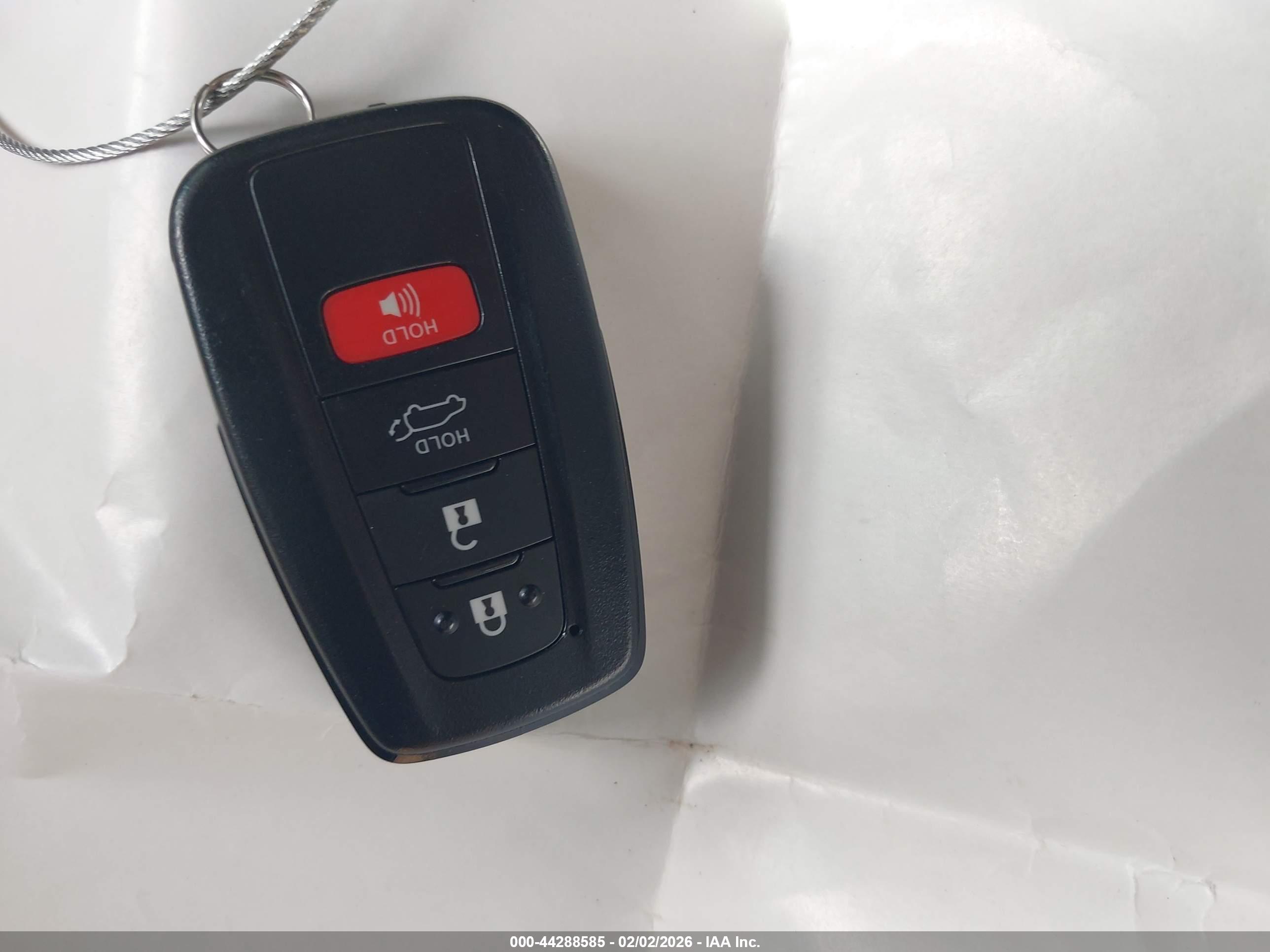 TOYOTA RAV4 image 11
