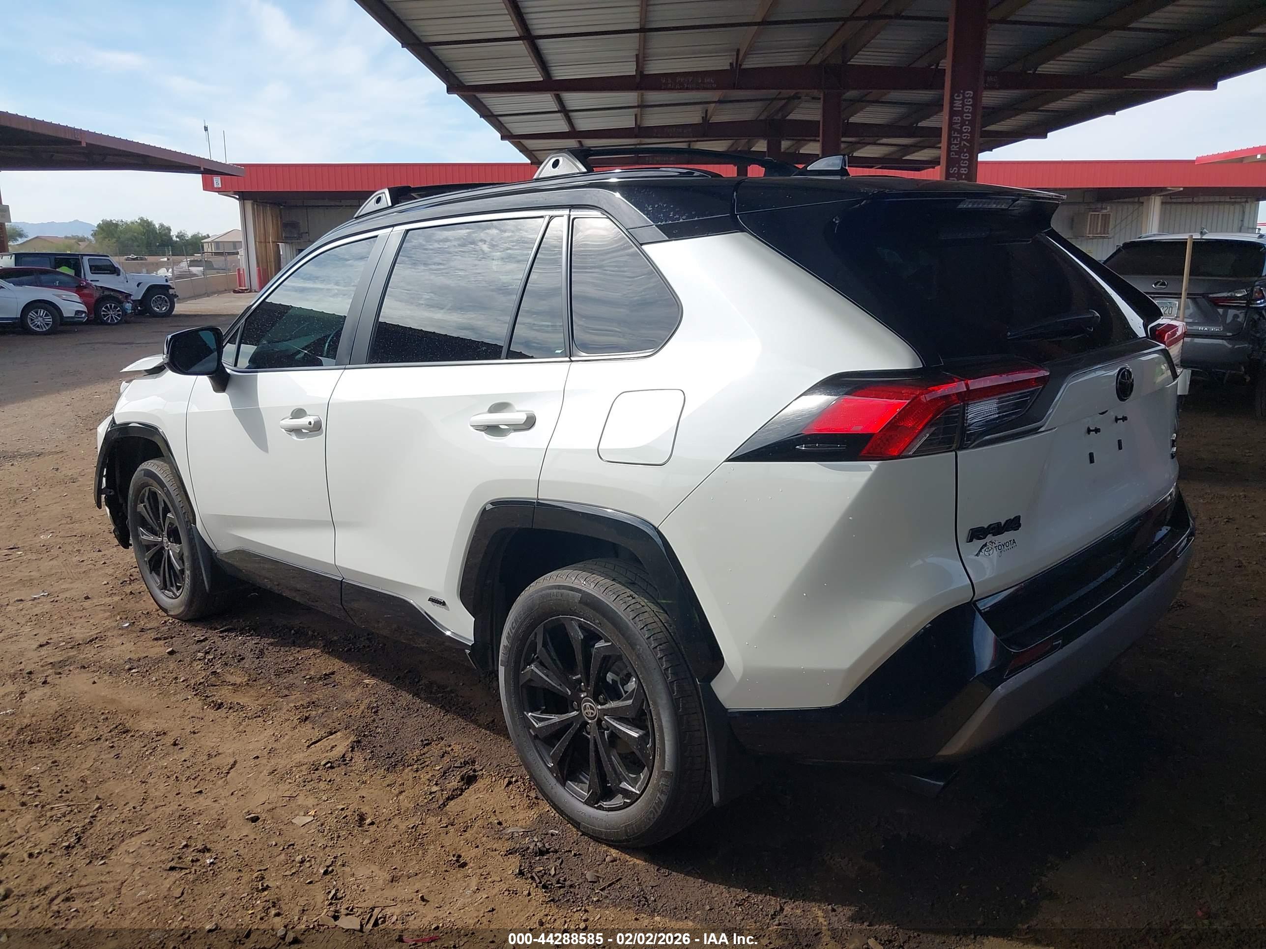 TOYOTA RAV4 image 3