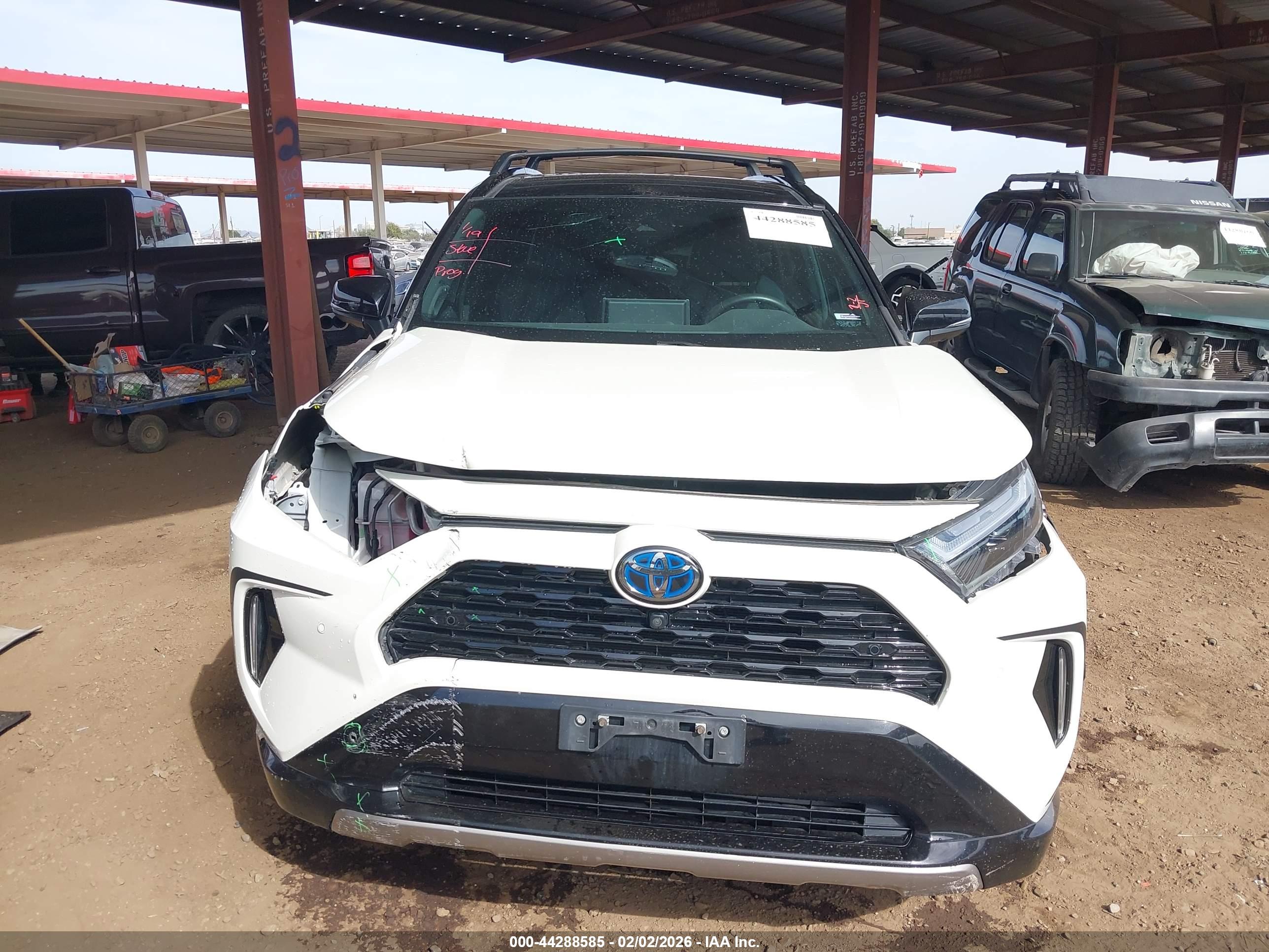 TOYOTA RAV4 image 6