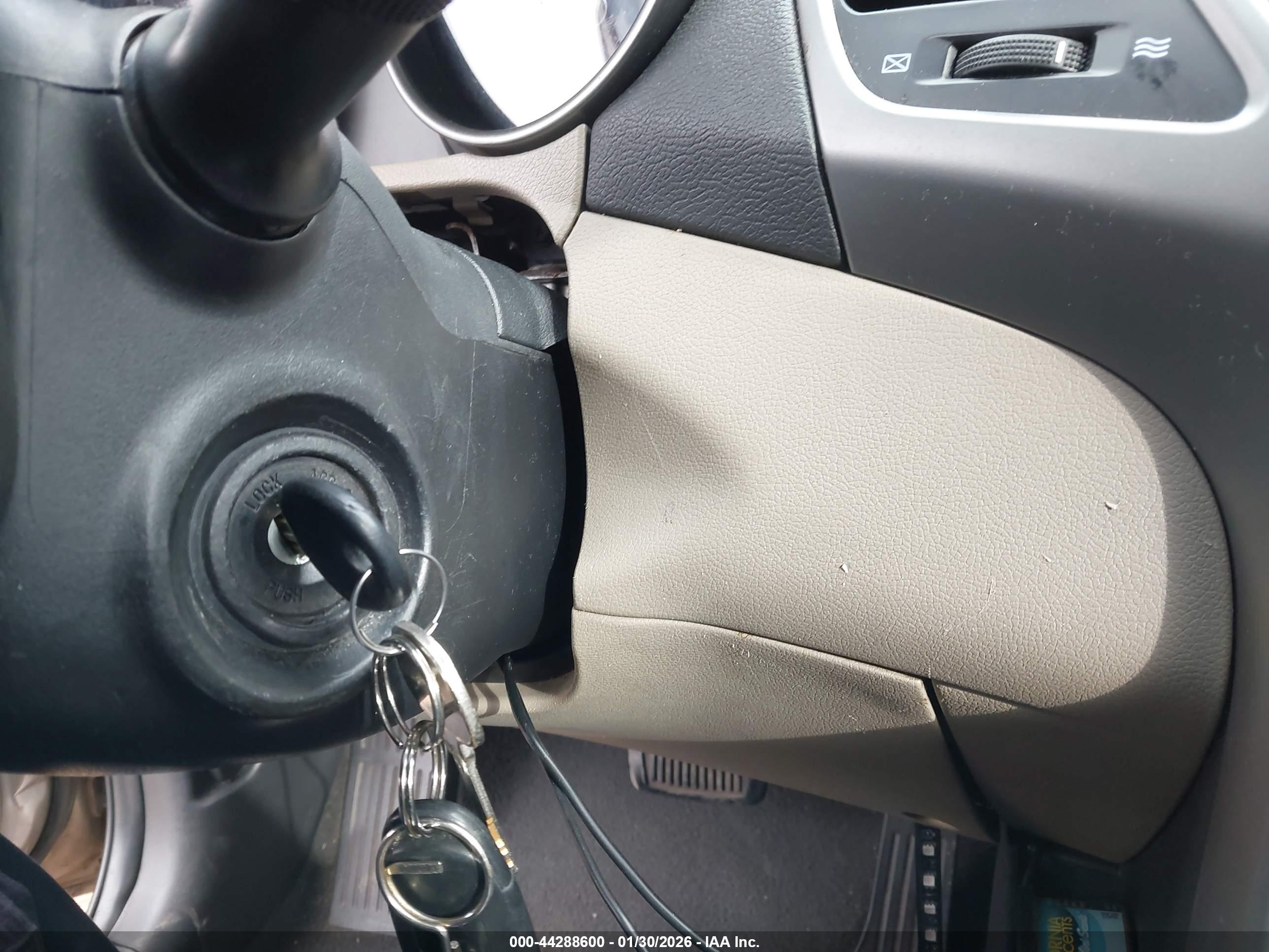 HYUNDAI ELANTRA image 11
