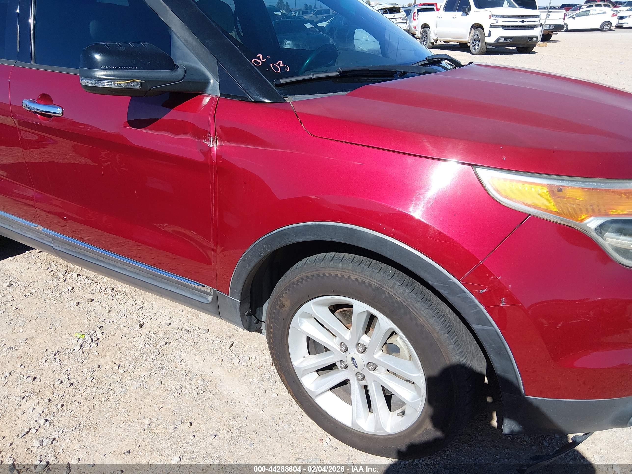FORD EXPLORER image 6