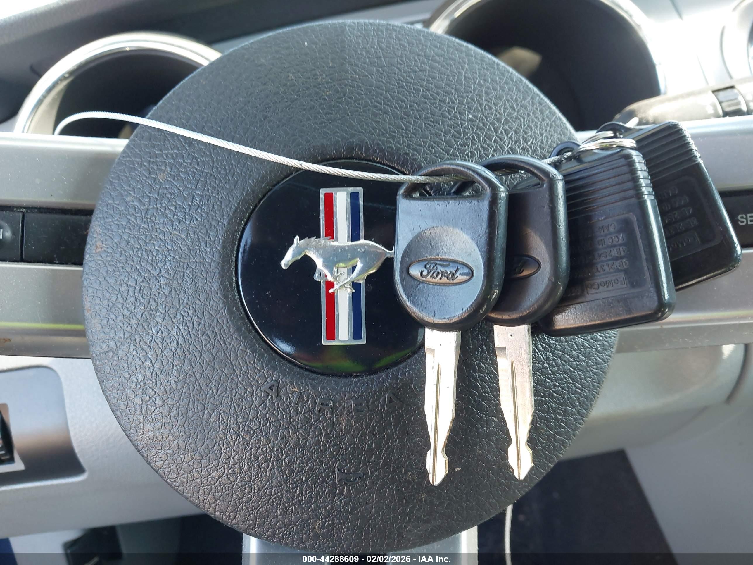 FORD MUSTANG image 11