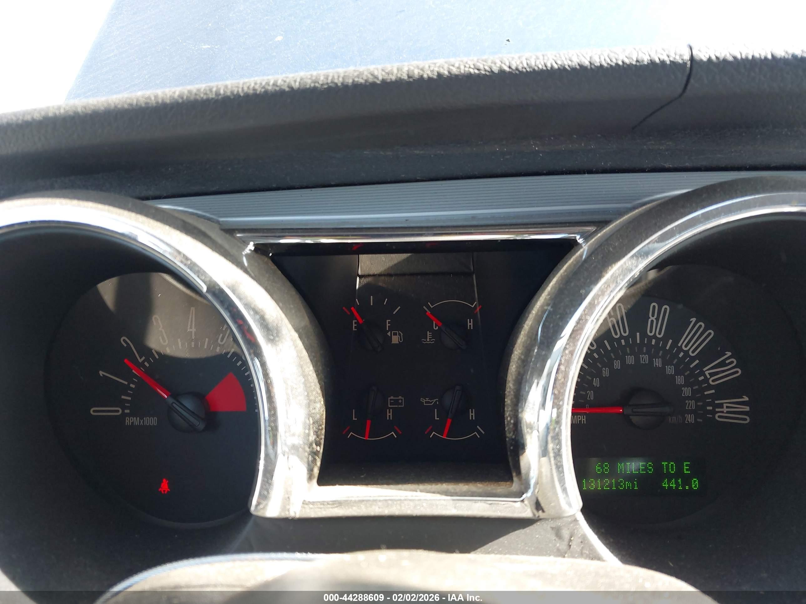 FORD MUSTANG image 7