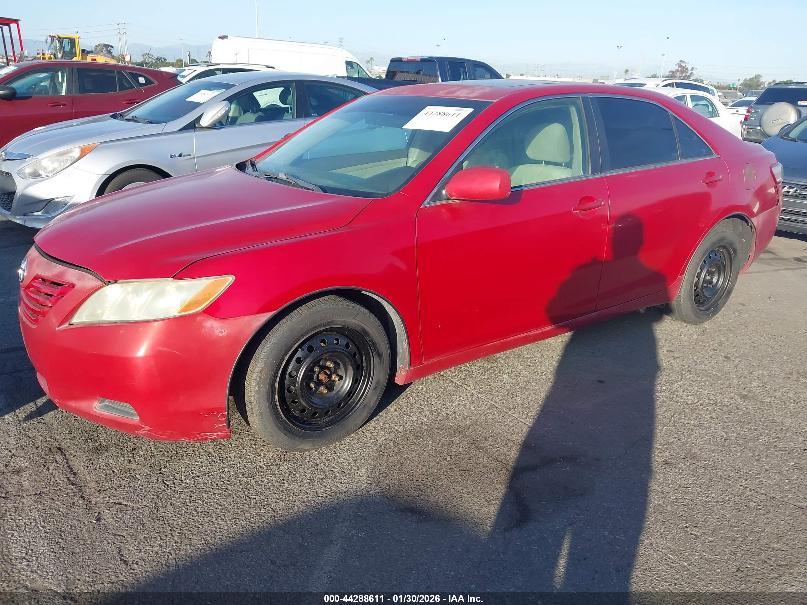 TOYOTA CAMRY image 2