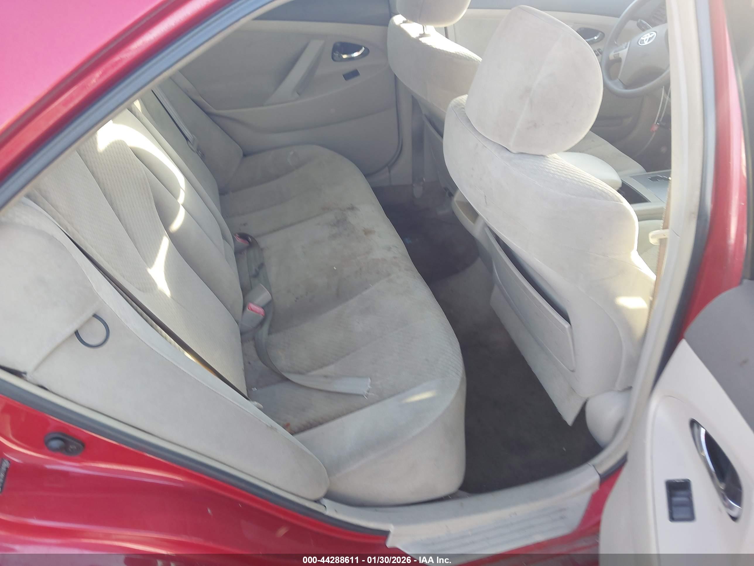TOYOTA CAMRY image 8