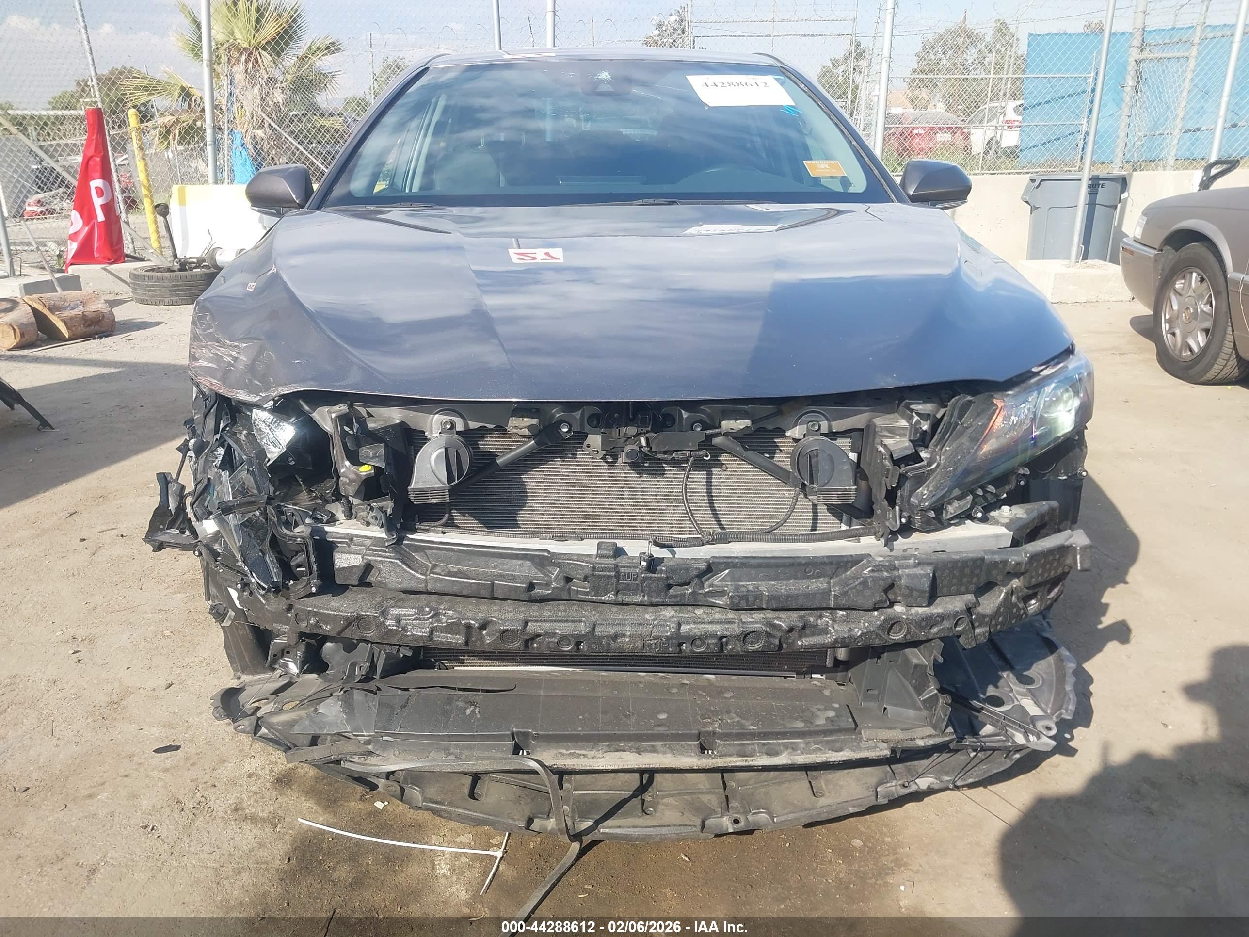 TOYOTA CAMRY image 6