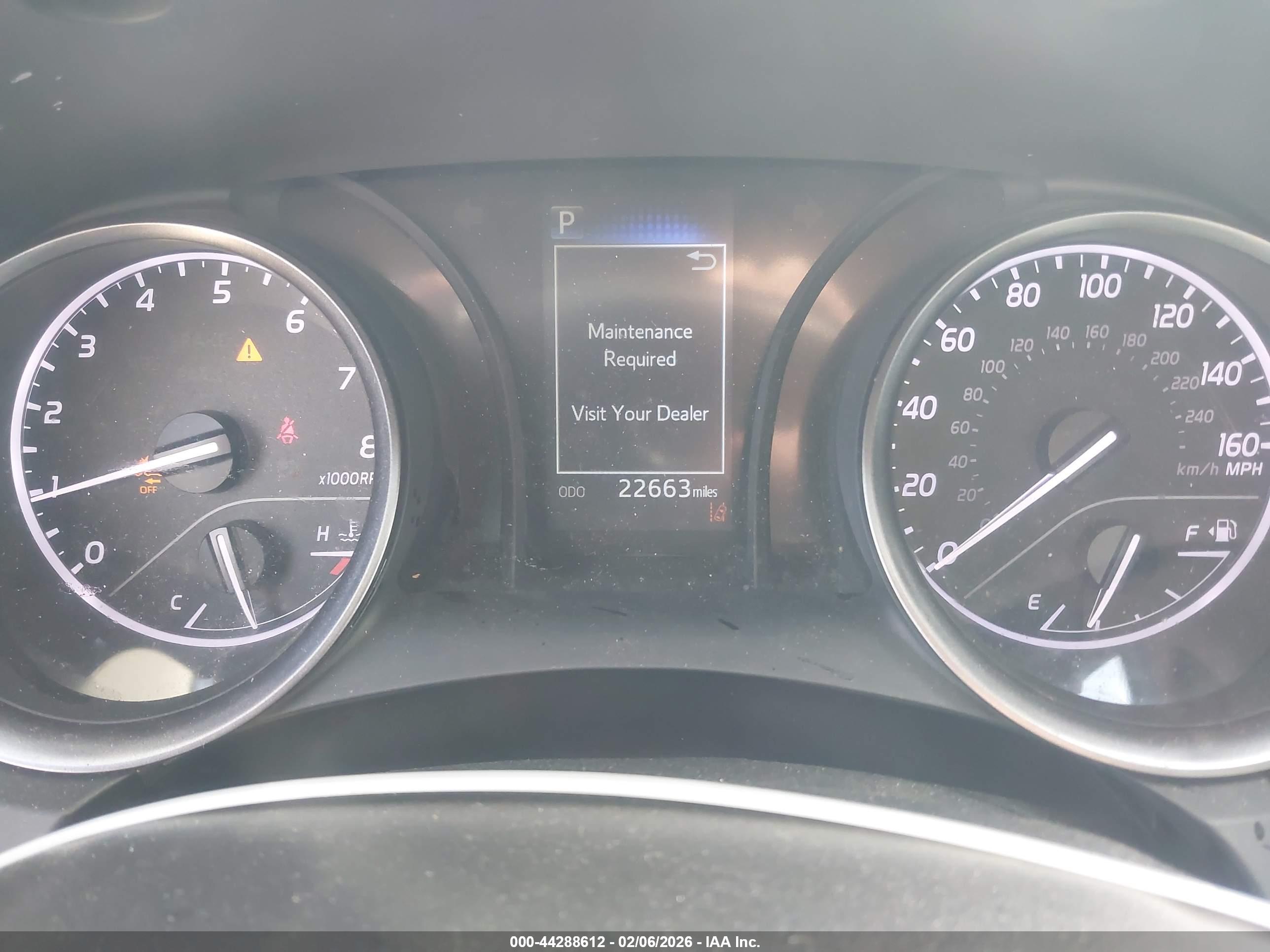 TOYOTA CAMRY image 7
