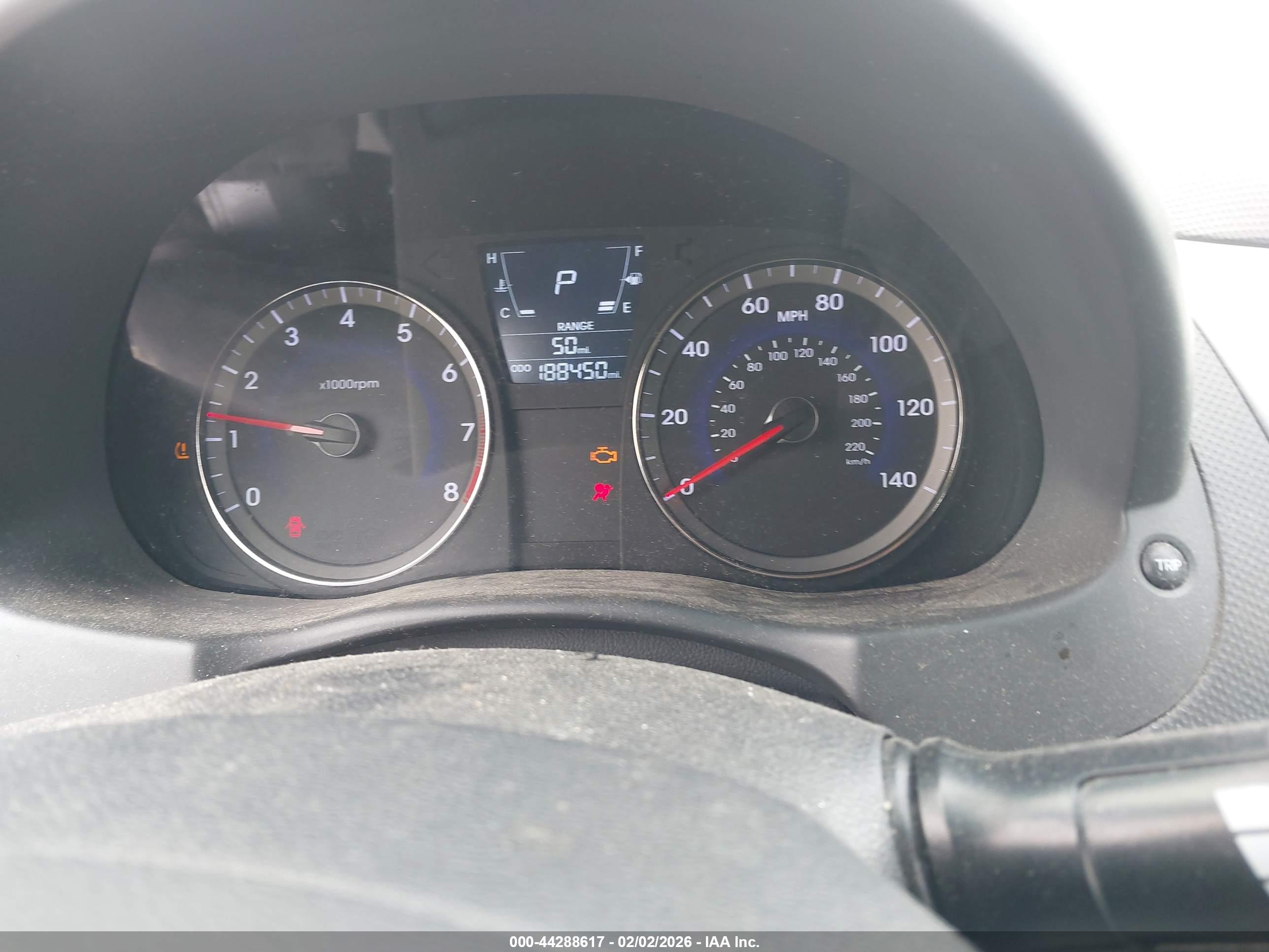 HYUNDAI ACCENT image 7