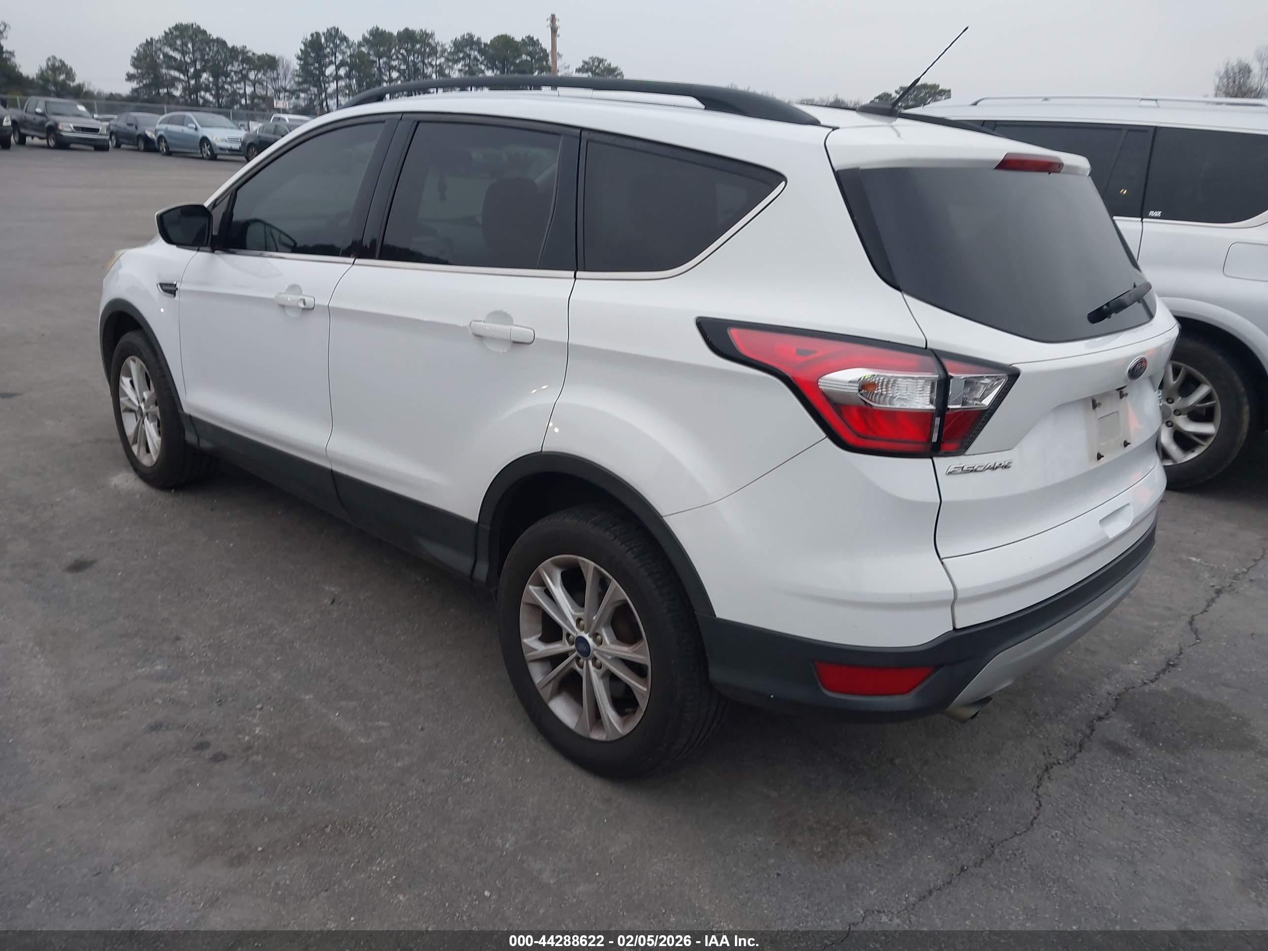 FORD ESCAPE image 3