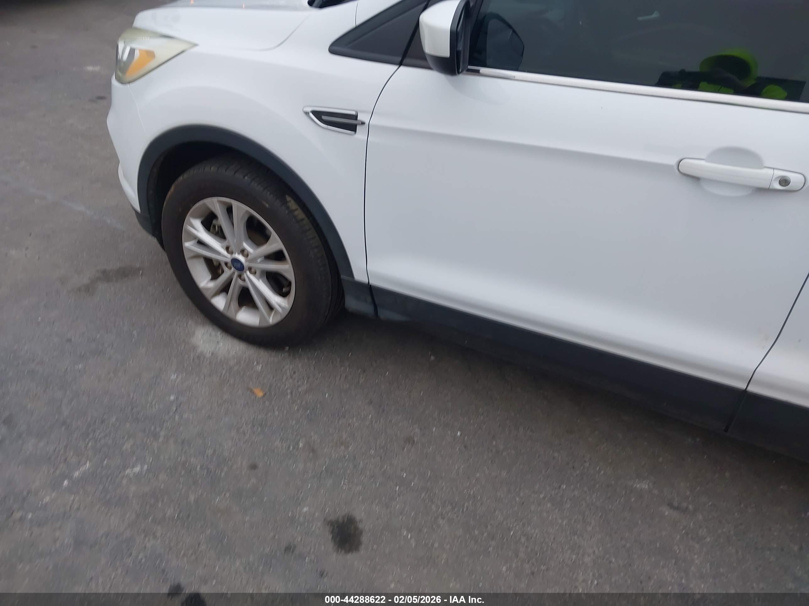 FORD ESCAPE image 6