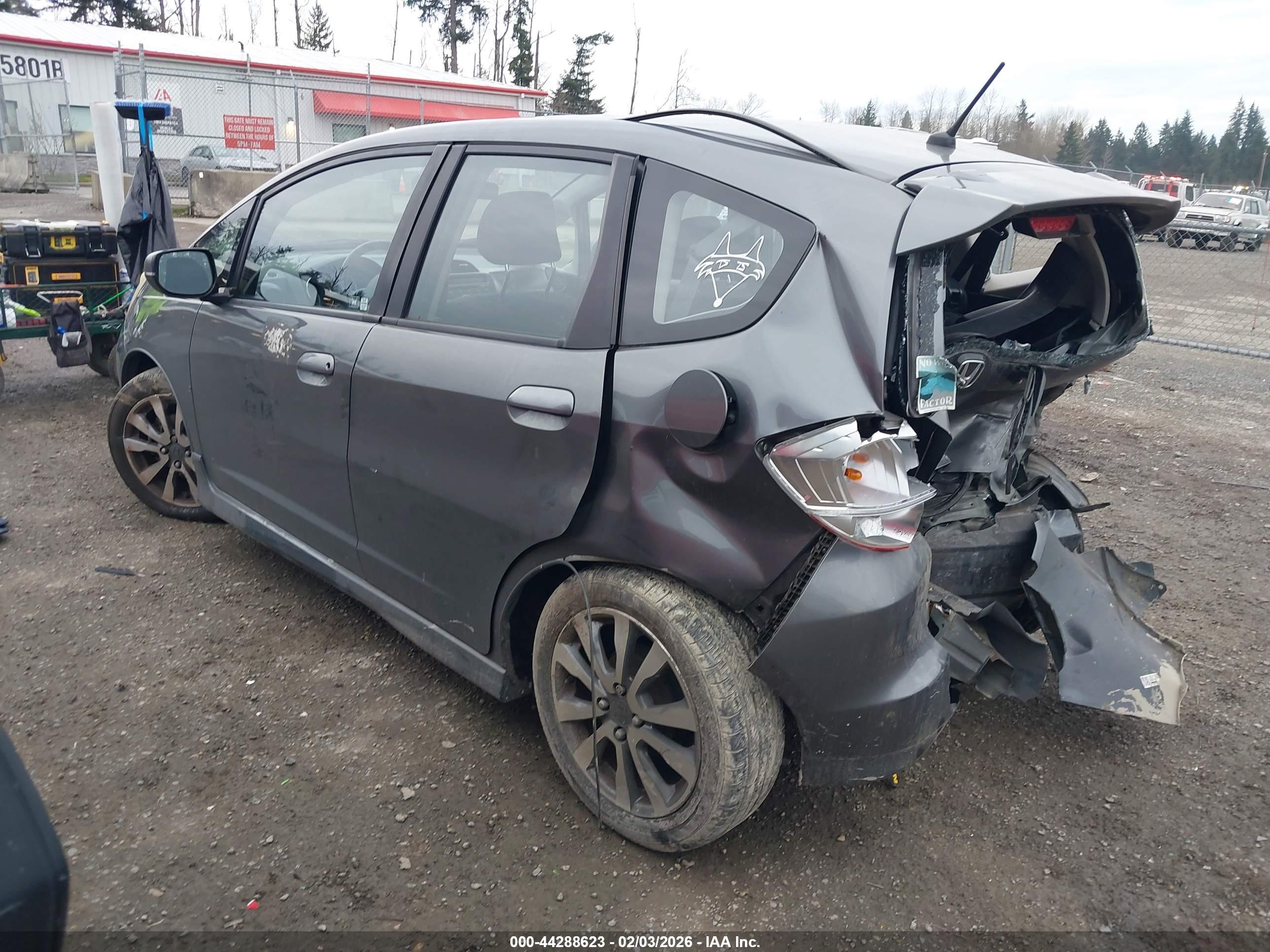 HONDA FIT image 3