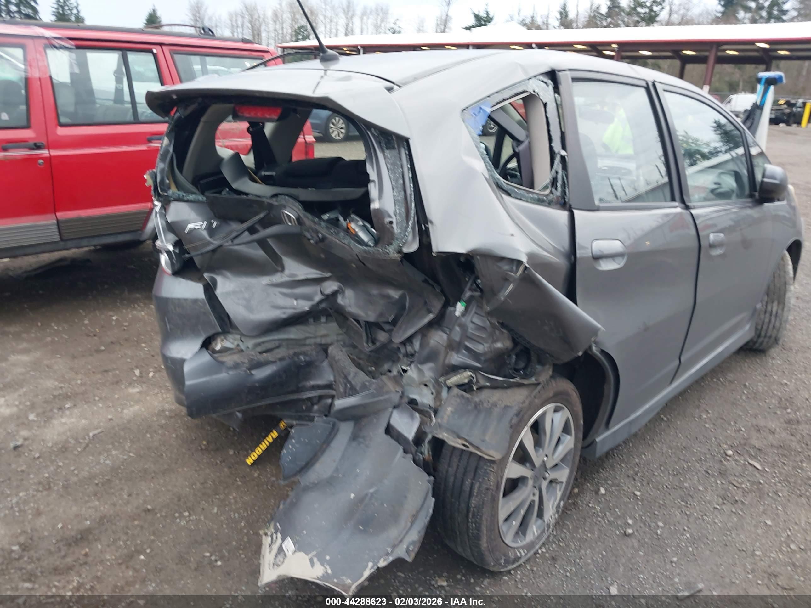 HONDA FIT image 6