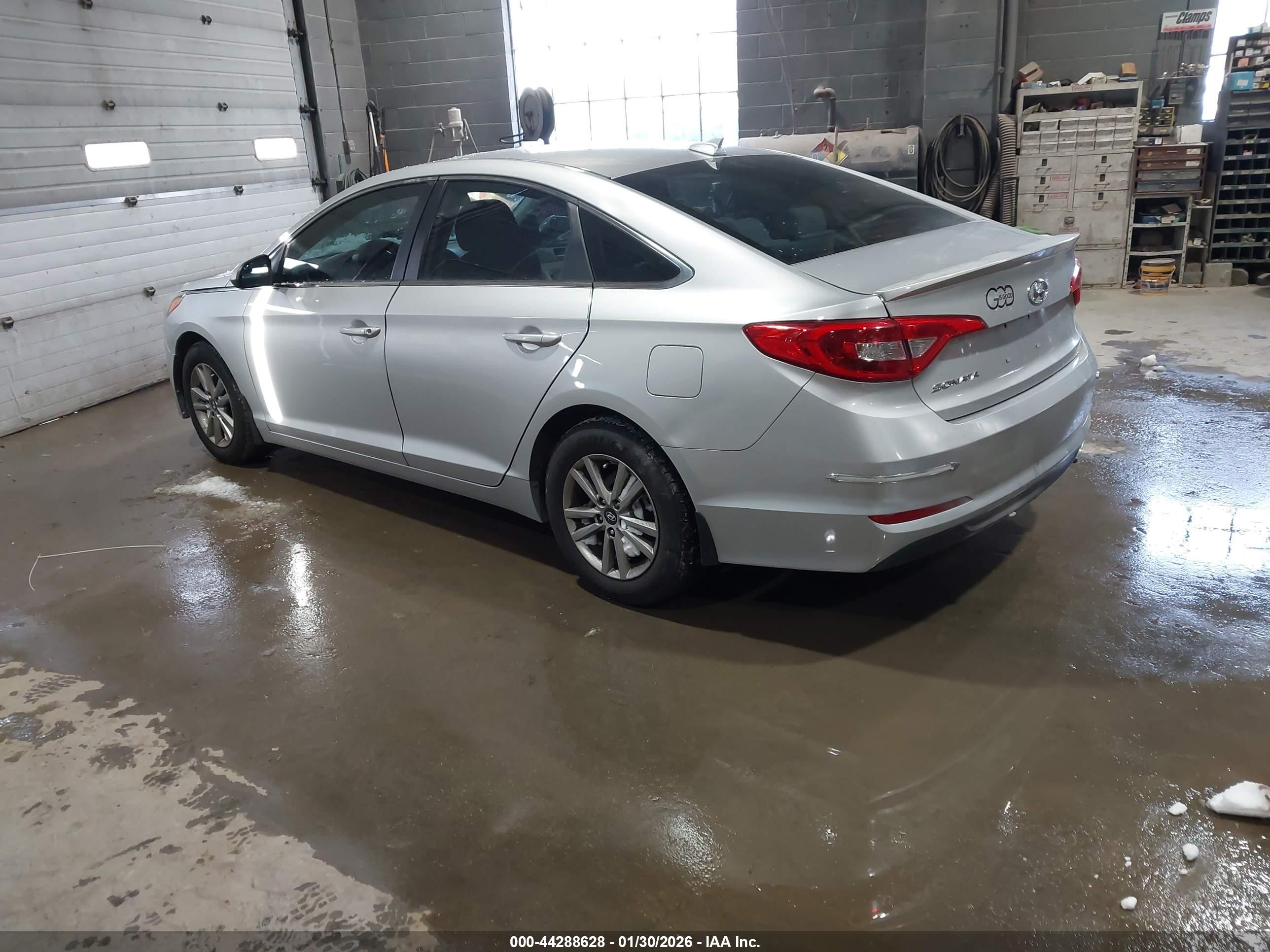 HYUNDAI SONATA image 3