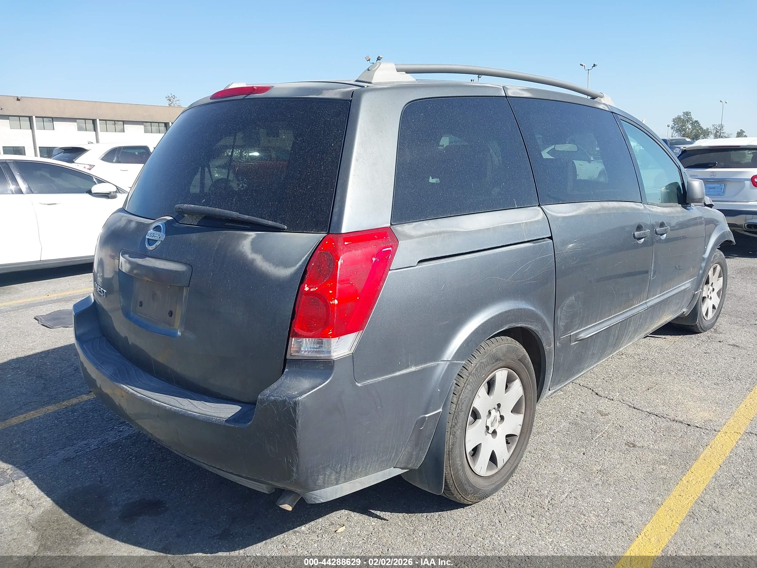 NISSAN QUEST image 4