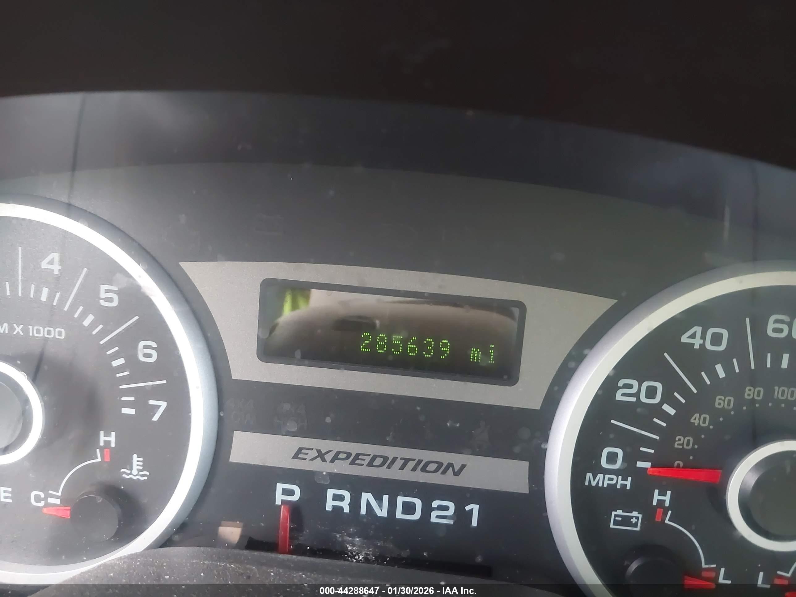 FORD EXPEDITION image 7