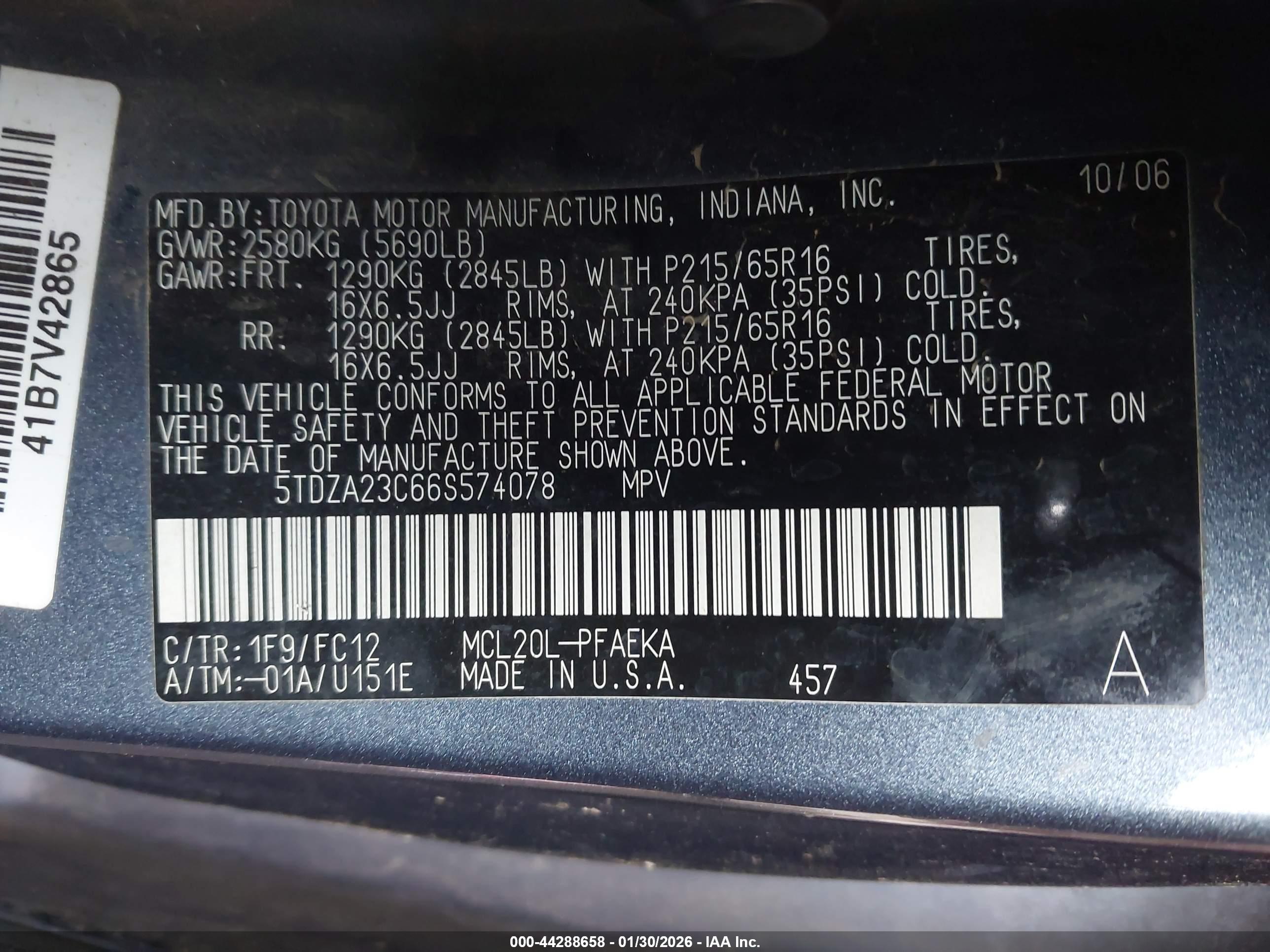 TOYOTA SIENNA image 9