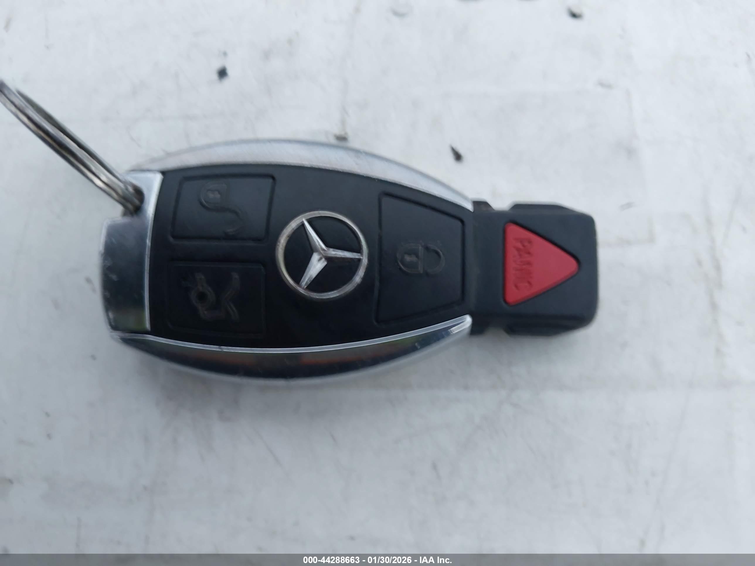 MERCEDES-BENZ SLK image 11