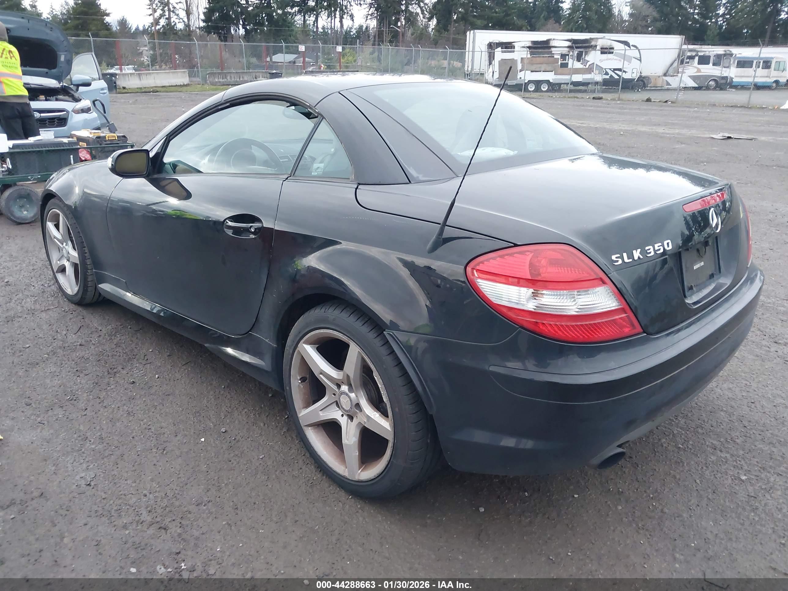 MERCEDES-BENZ SLK image 3