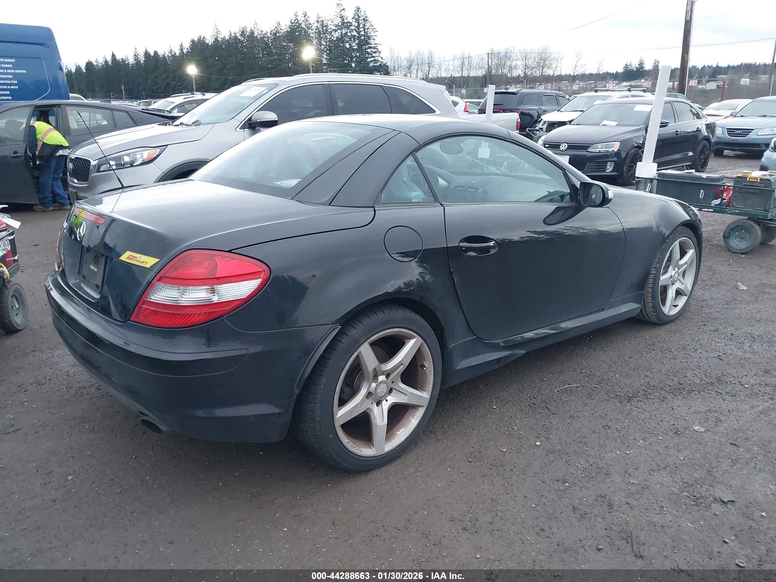 MERCEDES-BENZ SLK image 4