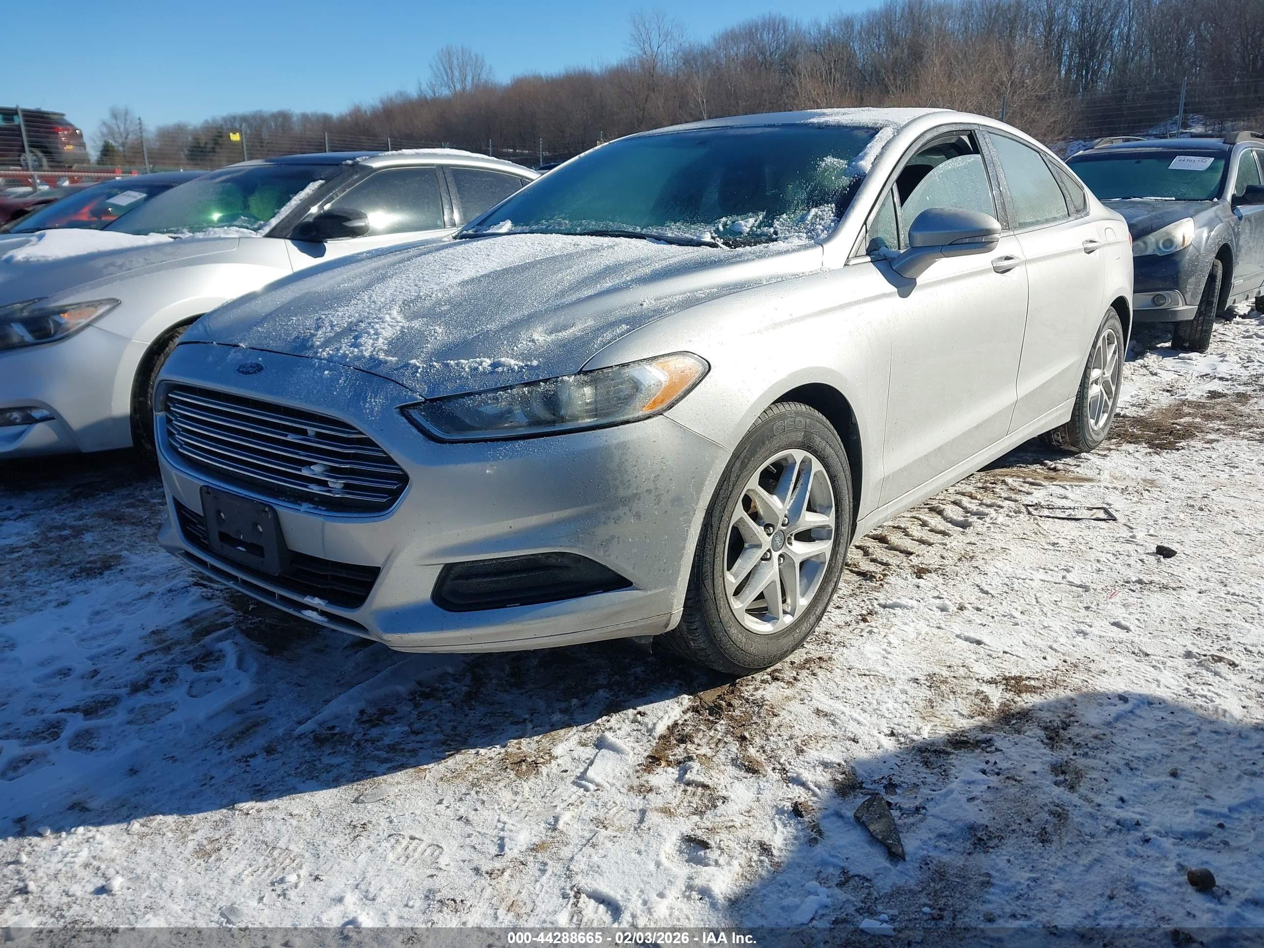 FORD FUSION image 2