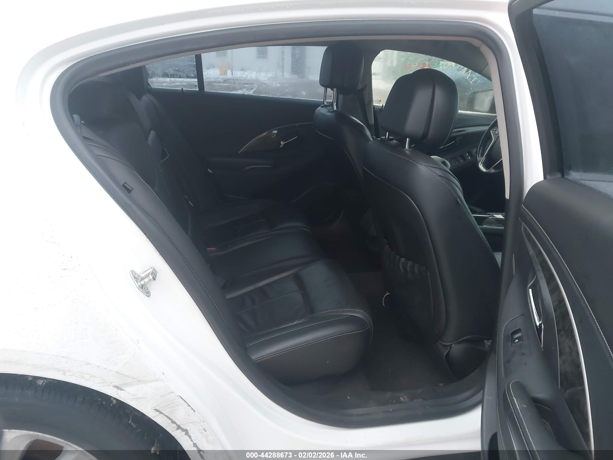 BUICK LACROSSE image 8