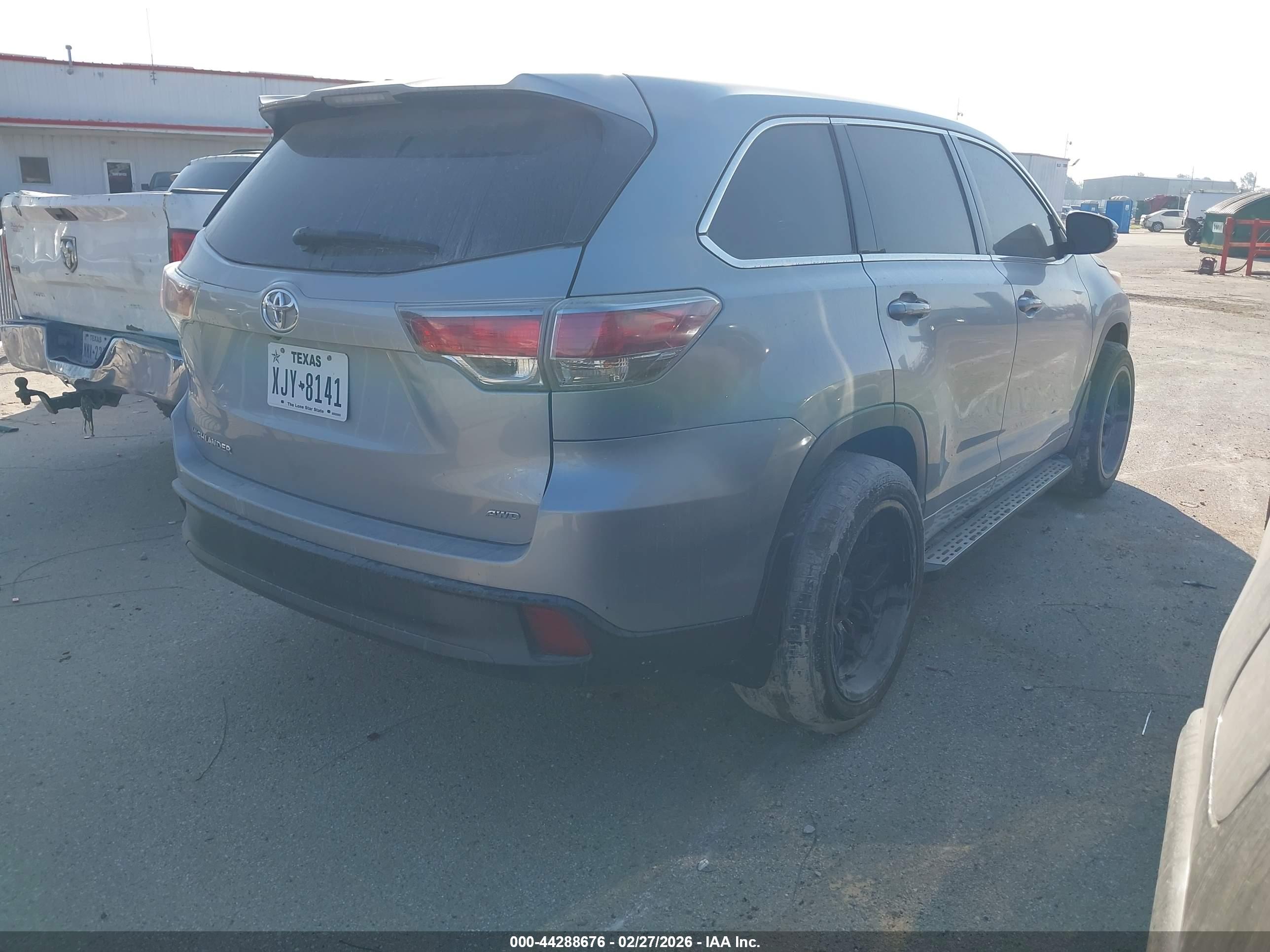 TOYOTA HIGHLANDER image 4